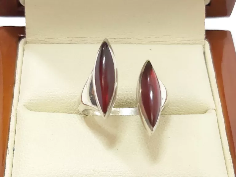 bursztynowy-srebrny-pierscionek-proby-925-rozmiar-17-stan-11323-253806