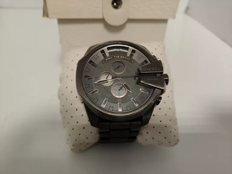 zegarek-meski-diesel-dz-4282-mega-chief-stan-11323-2