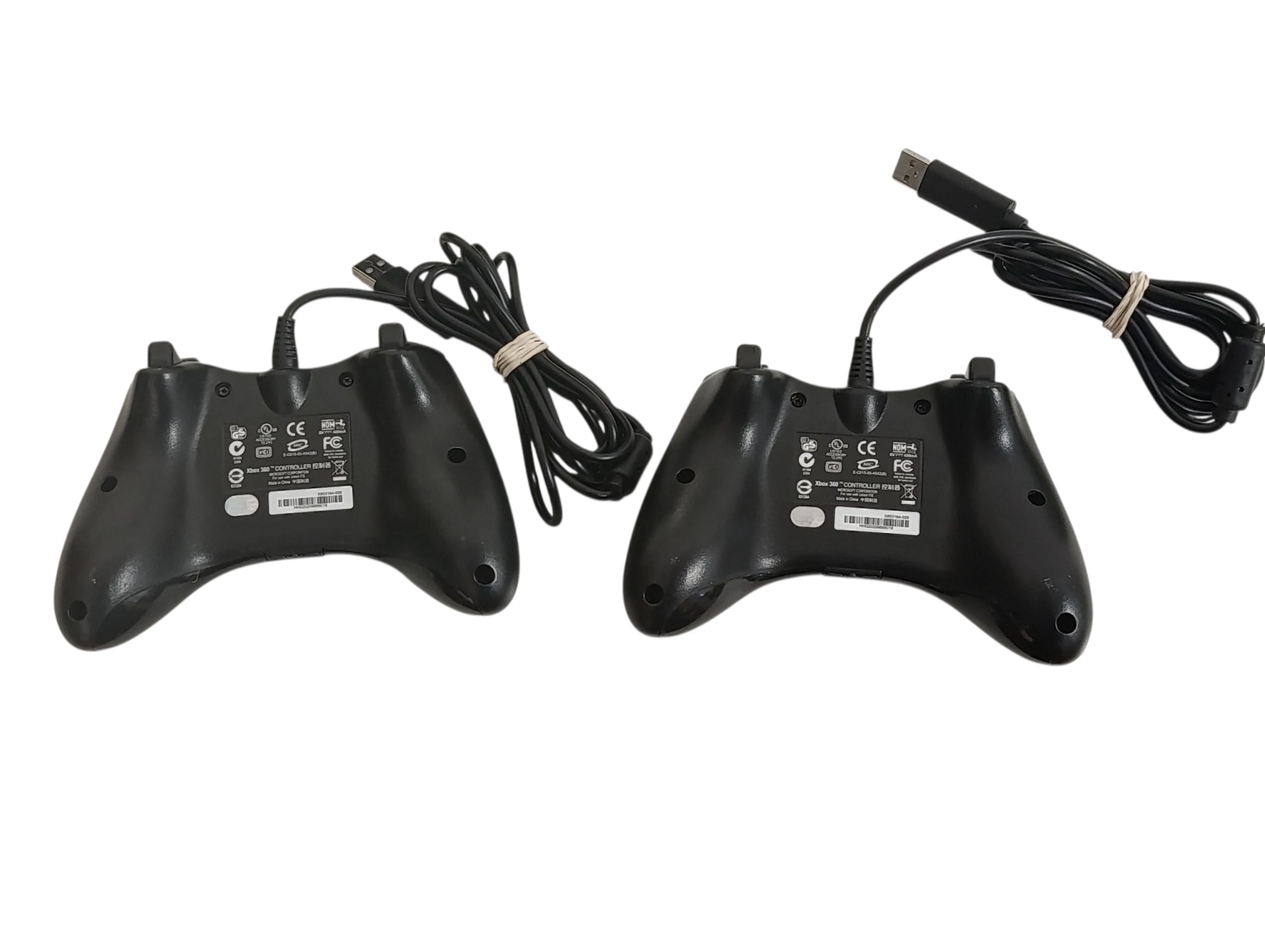 konsola-xbox-360-e-250gb-zestaw-z-dwoma-przewodowymi-padami-i-3-grami-stan-11323-2