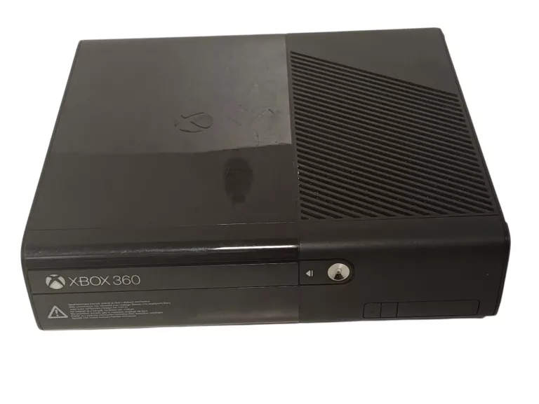 konsola-xbox-360-e-250gb-zestaw-z-dwoma-przewodowymi-padami-i-3-grami-liczba-kontrolerow-w-zestawie-205994-225550