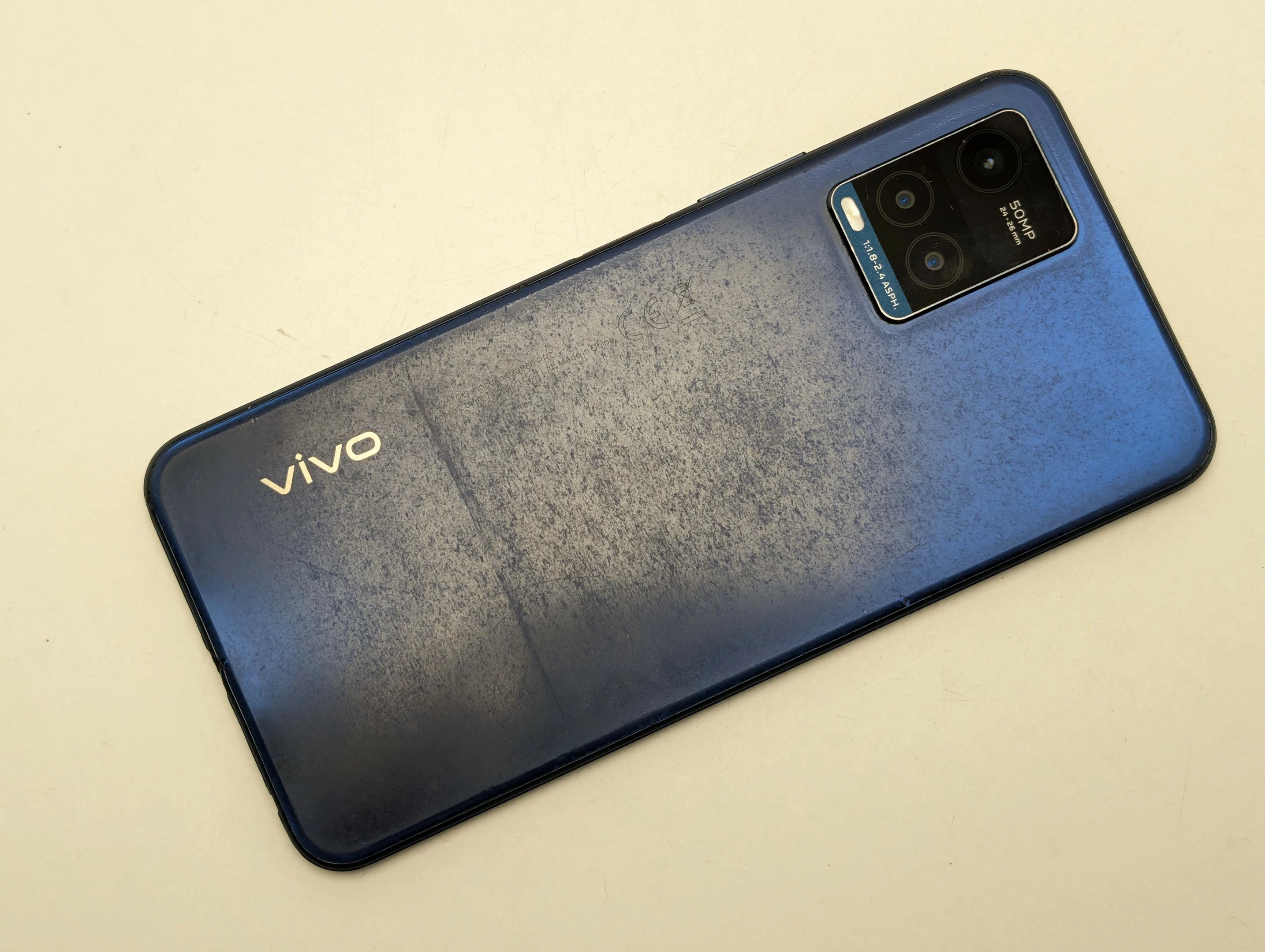 telefon-vivo-y21s-4128-zbity-typ-202685-212929