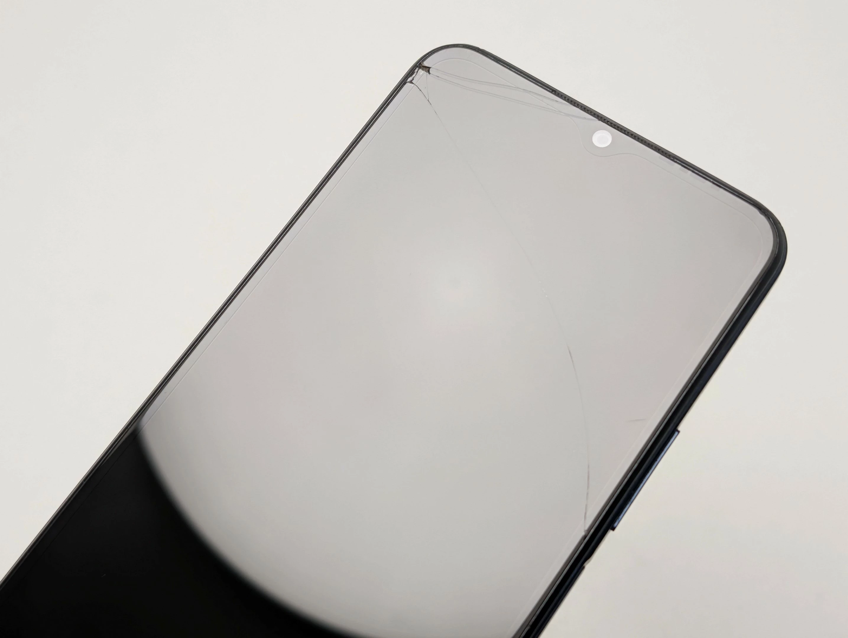 telefon-vivo-y21s-4128-zbity-przekatna-ekranu-651