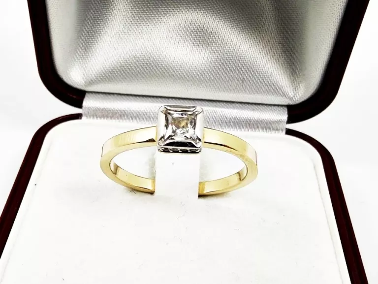 zloty-pierscionek-585-z-cyrkonia-rozmiar-19-waga-295-stan-11323-2