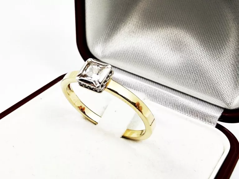 zloty-pierscionek-585-z-cyrkonia-rozmiar-19-waga-295-material-15835-2