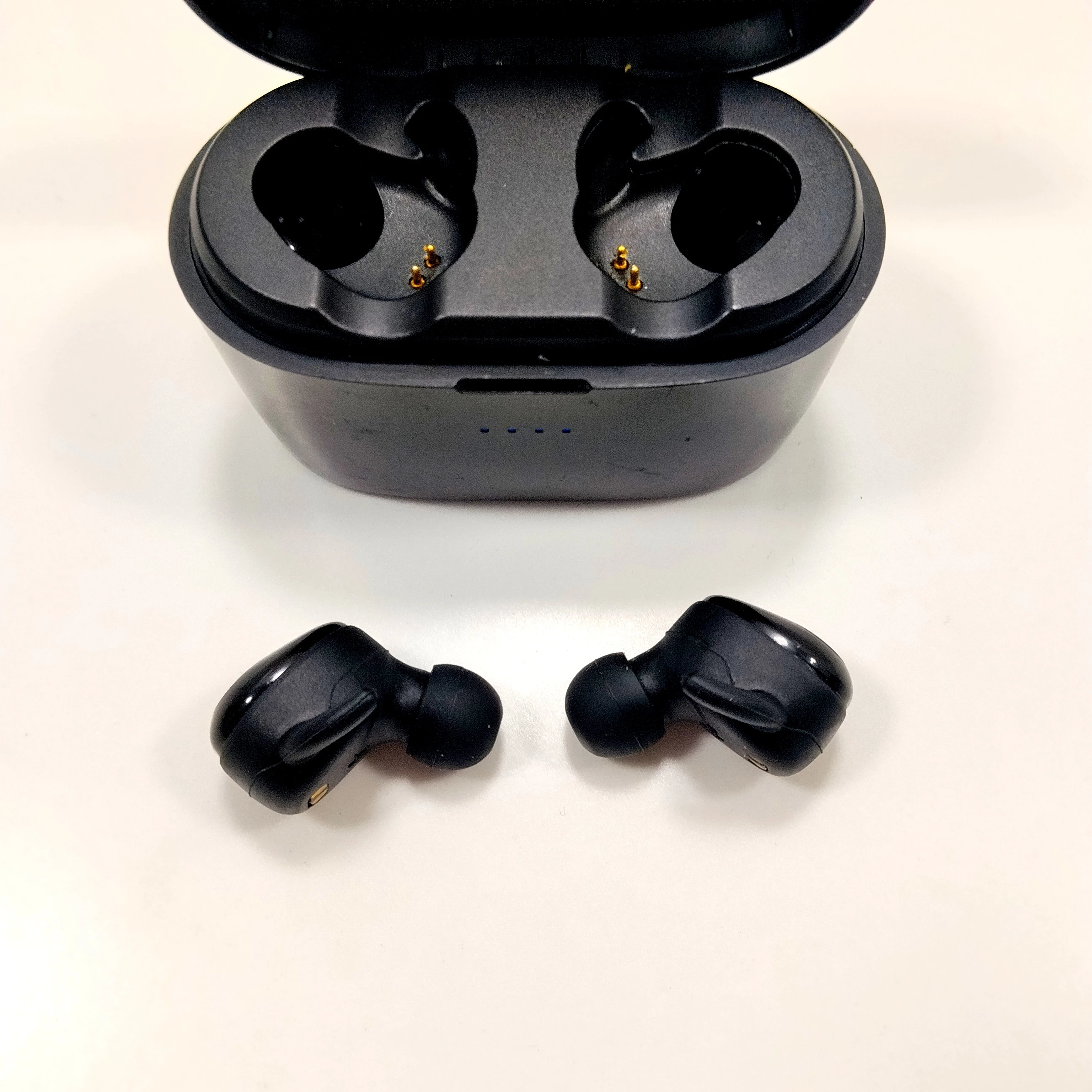 sluchawki-bezprzewodowe-philips-shb2515-kolor-dominujacy-129357-2