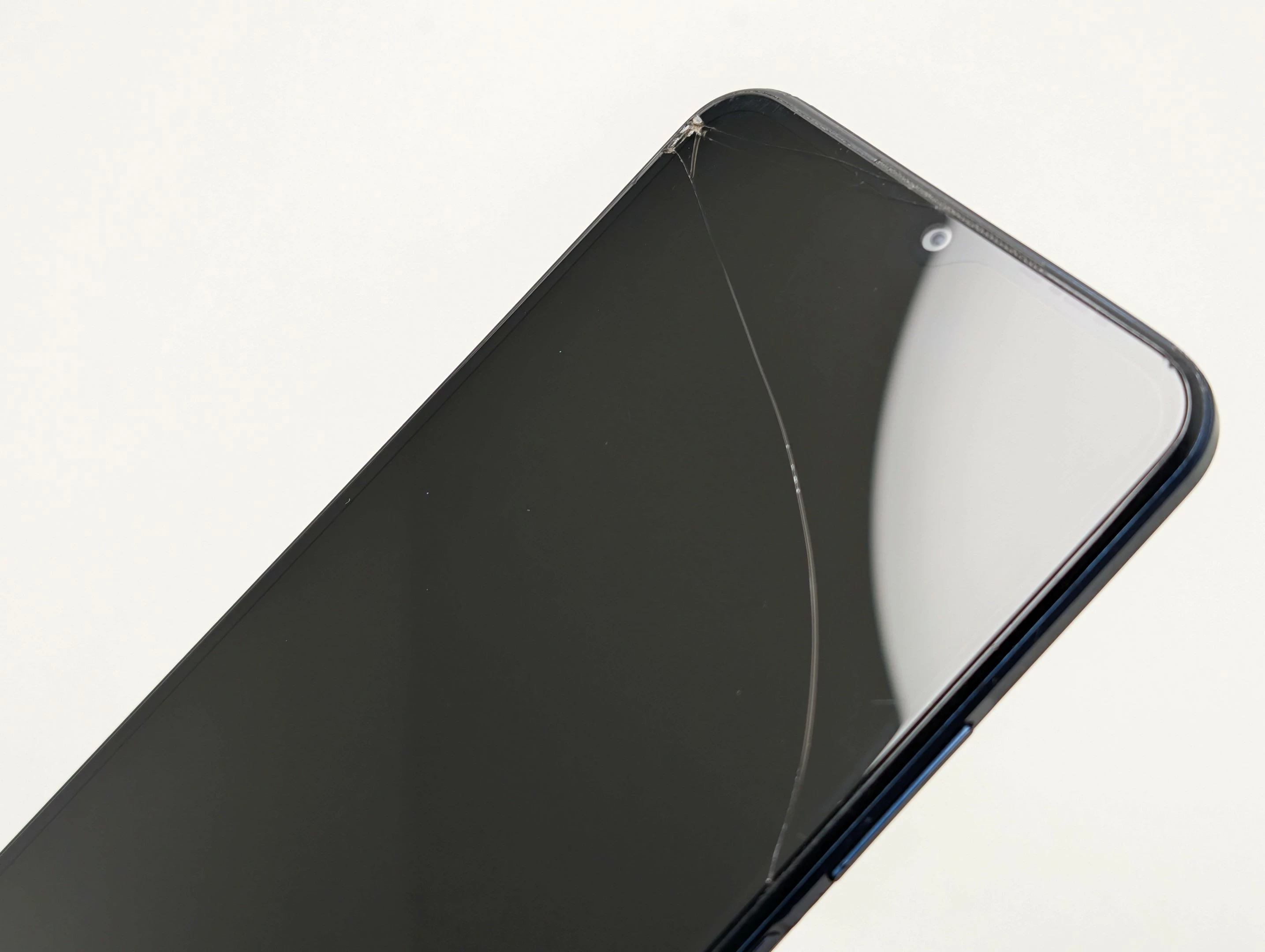 telefon-vivo-y21s-4128-zbity-wbudowana-pamiec-202869-214189