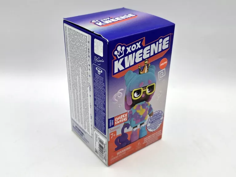 figurka-xox-kweenie-quirky-mystery-fearless-kweens-lalka-niespodzianka-box-stan-11323-2