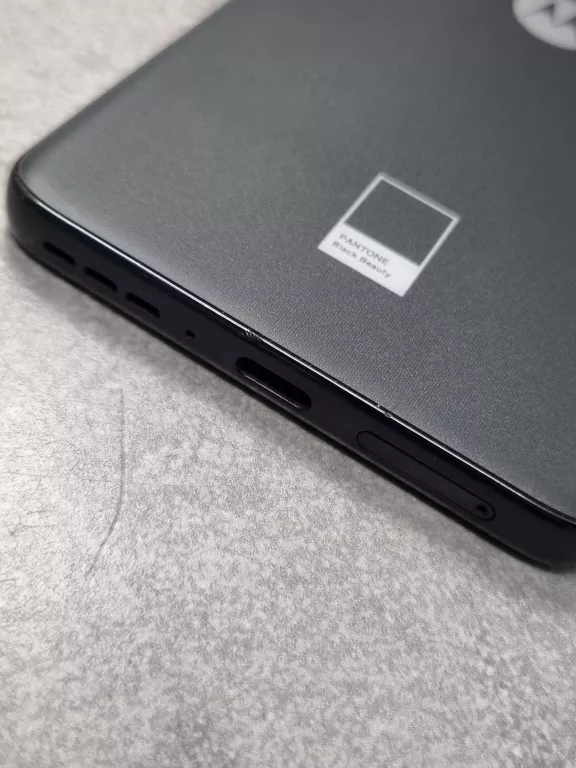 telefon-motorola-edge-40-neo-12256gb-pamiec-ram-202865-324301