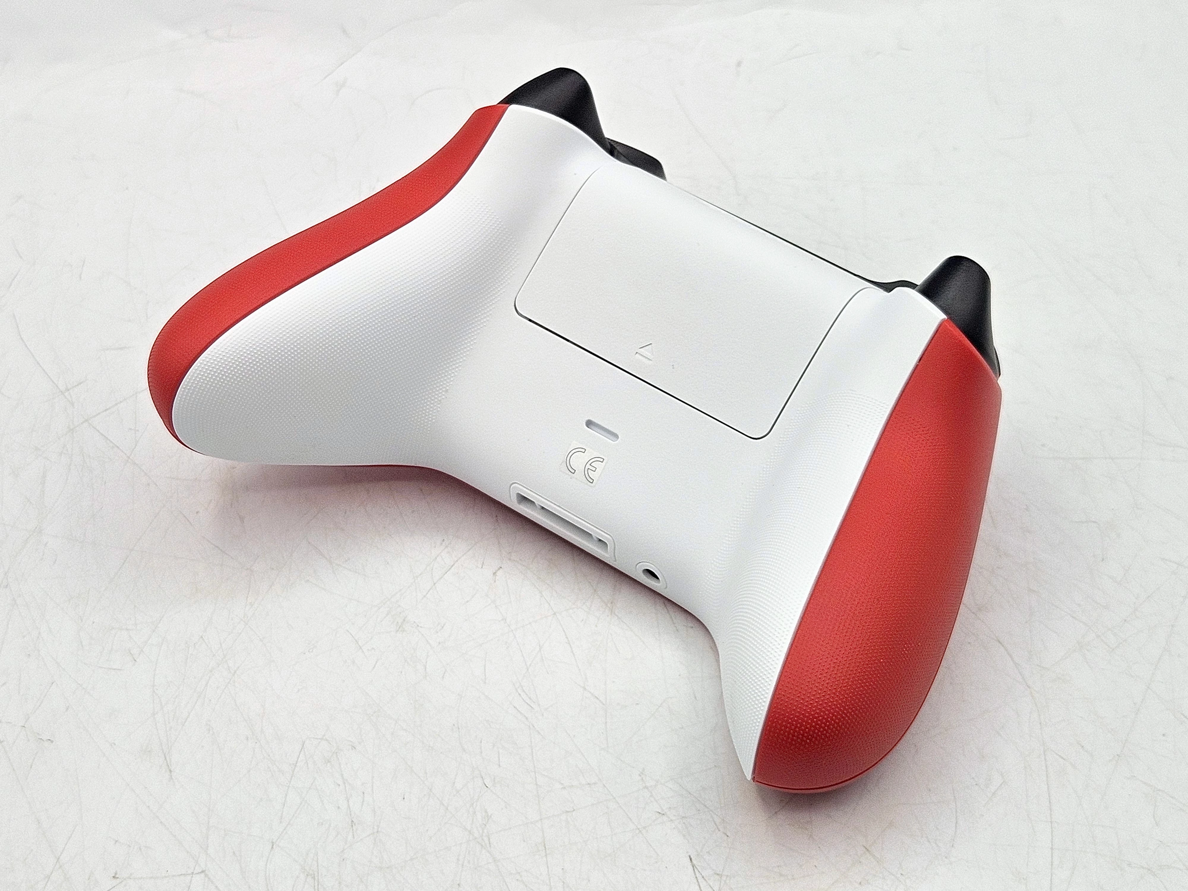 konsola-microsoft-xbox-series-s-512gb-bialy-pad-bezprzewodowy-pulse-red-stan-opakowania-229205-340261