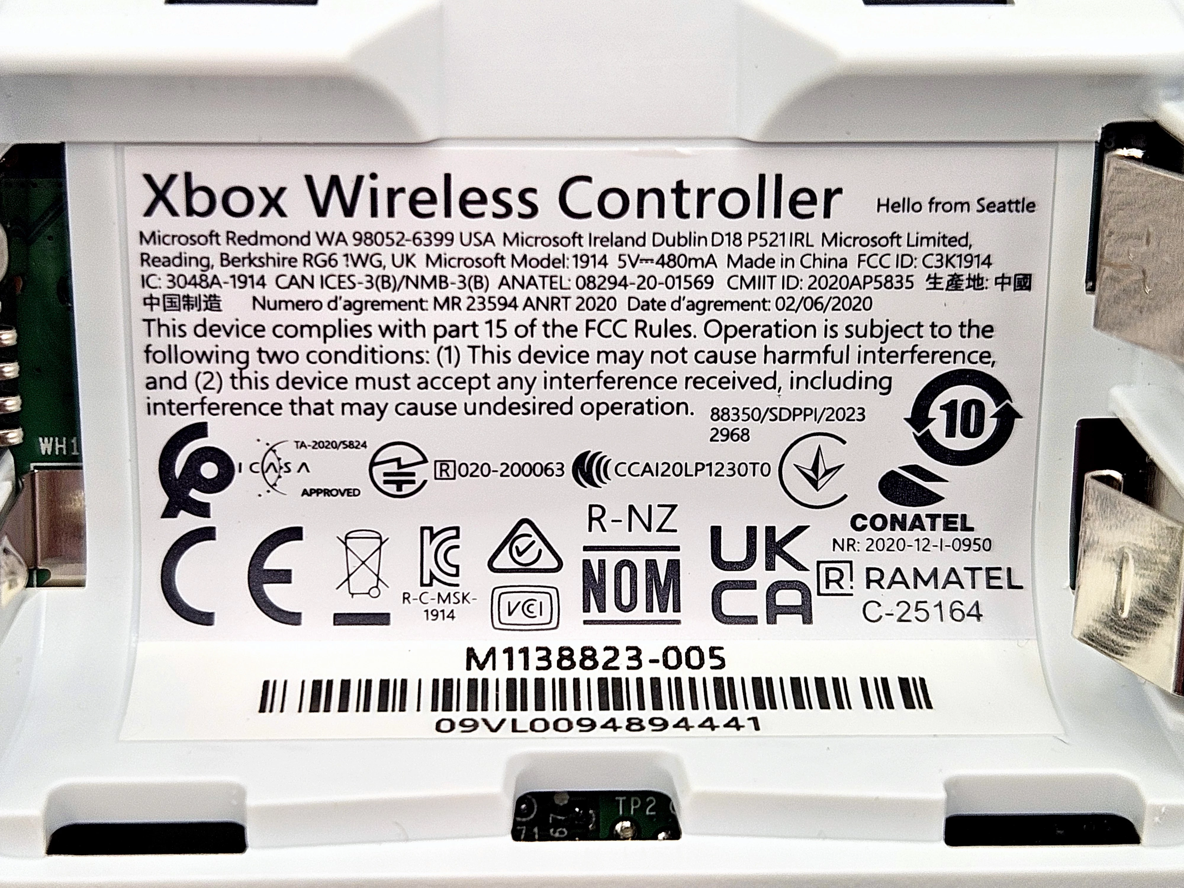 konsola-microsoft-xbox-series-s-512gb-bialy-pad-bezprzewodowy-pulse-red-zawiera-baterie-250685-2006717