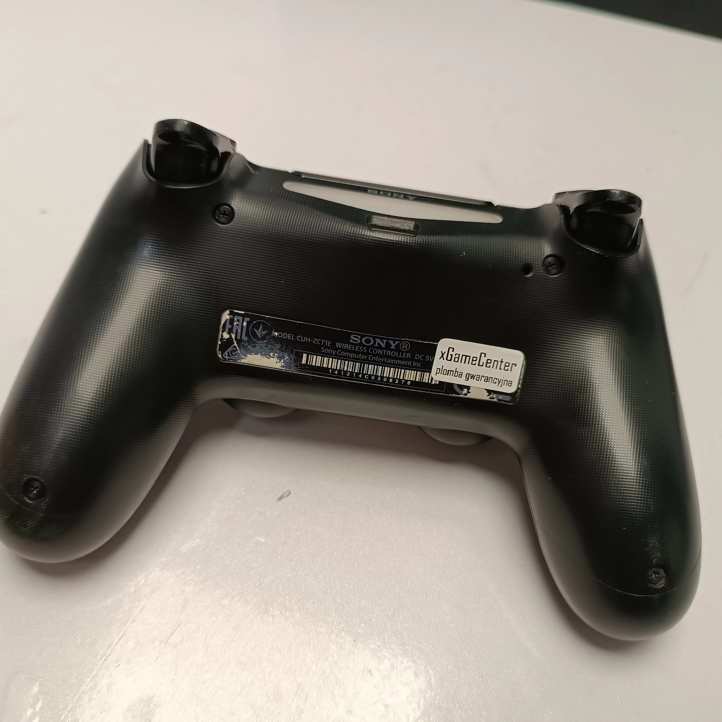 konsola-ps4-cuh-1216b-liczba-kontrolerow-w-zestawie-205994-225550