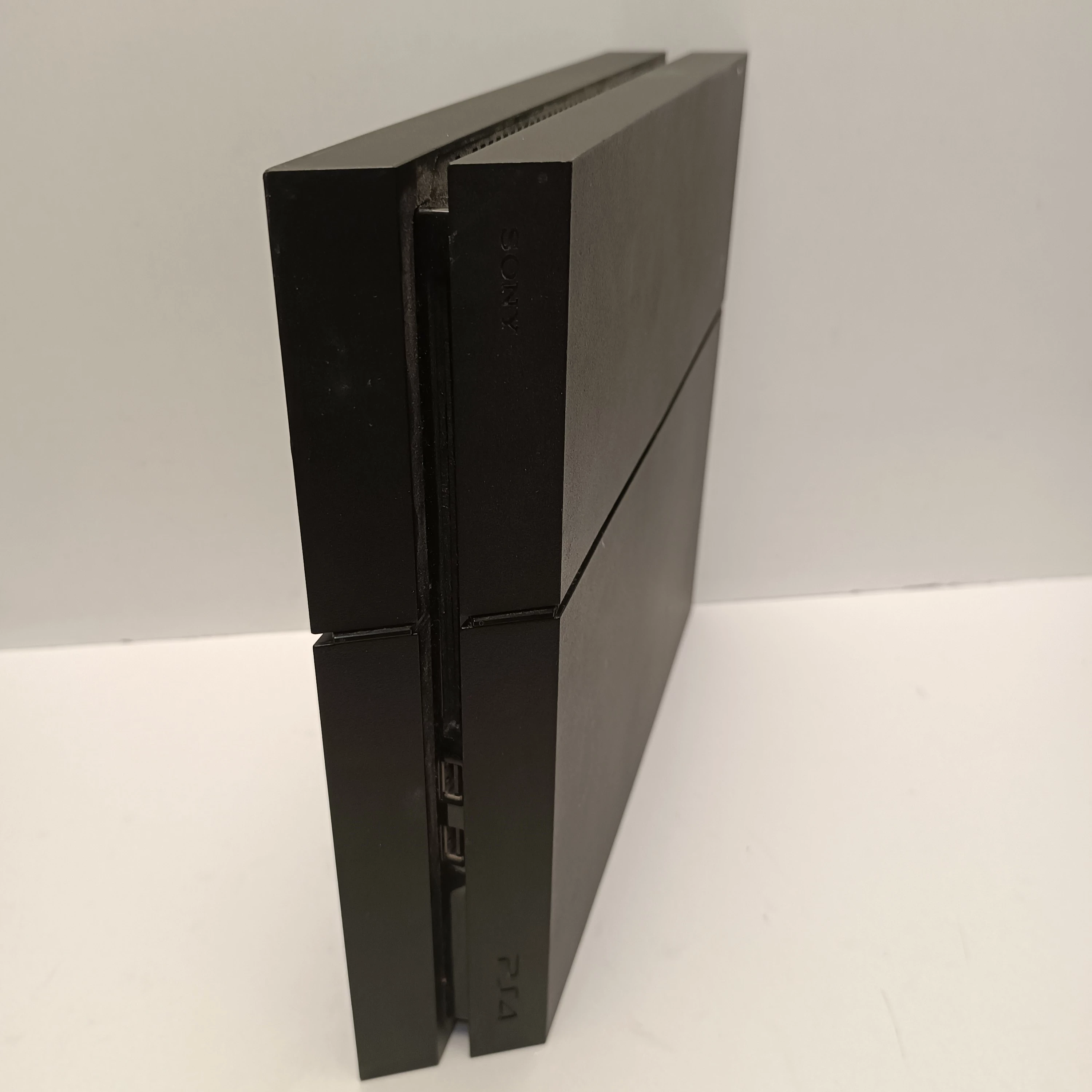 konsola-ps4-cuh-1216b-gry-w-zestawie-205998-225574