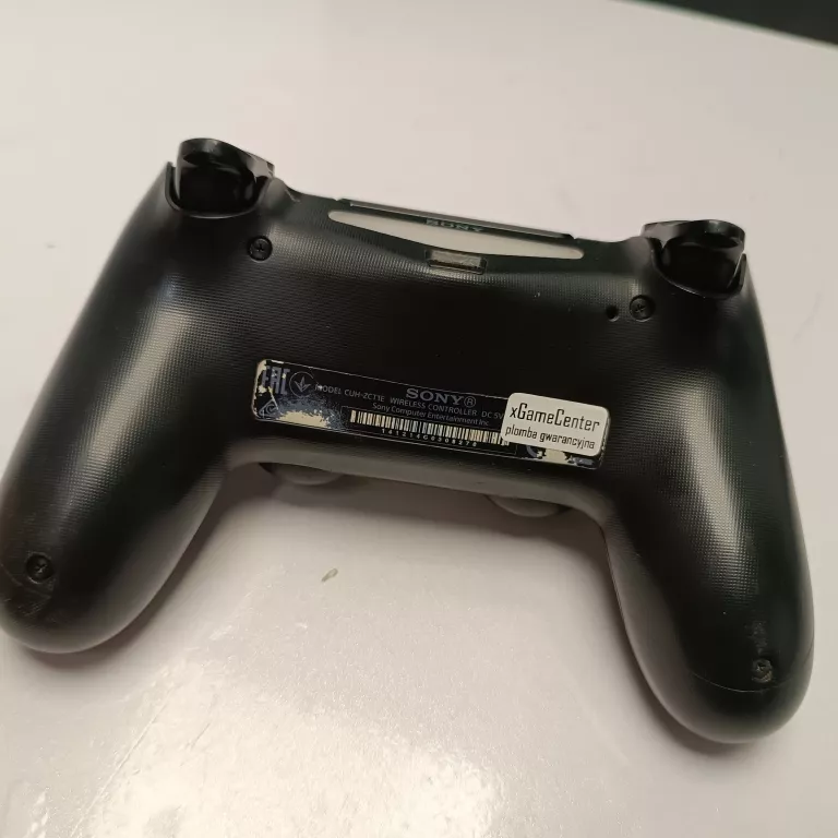konsola-ps4-cuh-1216b-liczba-kontrolerow-w-zestawie-205994-225550