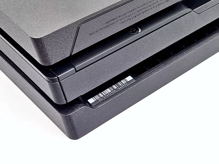 konsola-sony-playstation-4-pro-1tb-cuh-7116b-ps4-czarny-kod-producenta-cuh-7116b