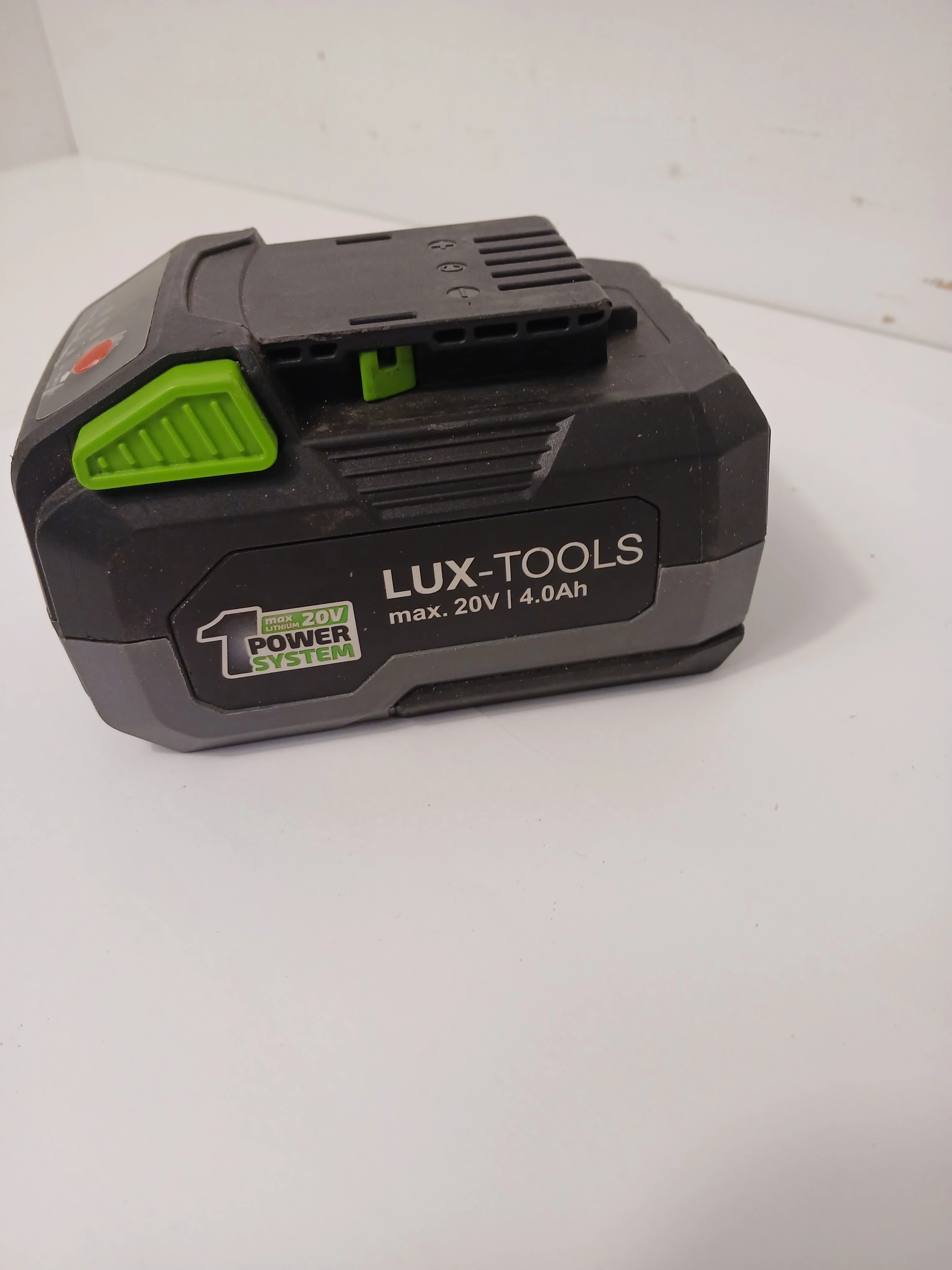 akumulator-li-ion-lux-tools-20-v-2-ah-pudelko-stan-11323-2