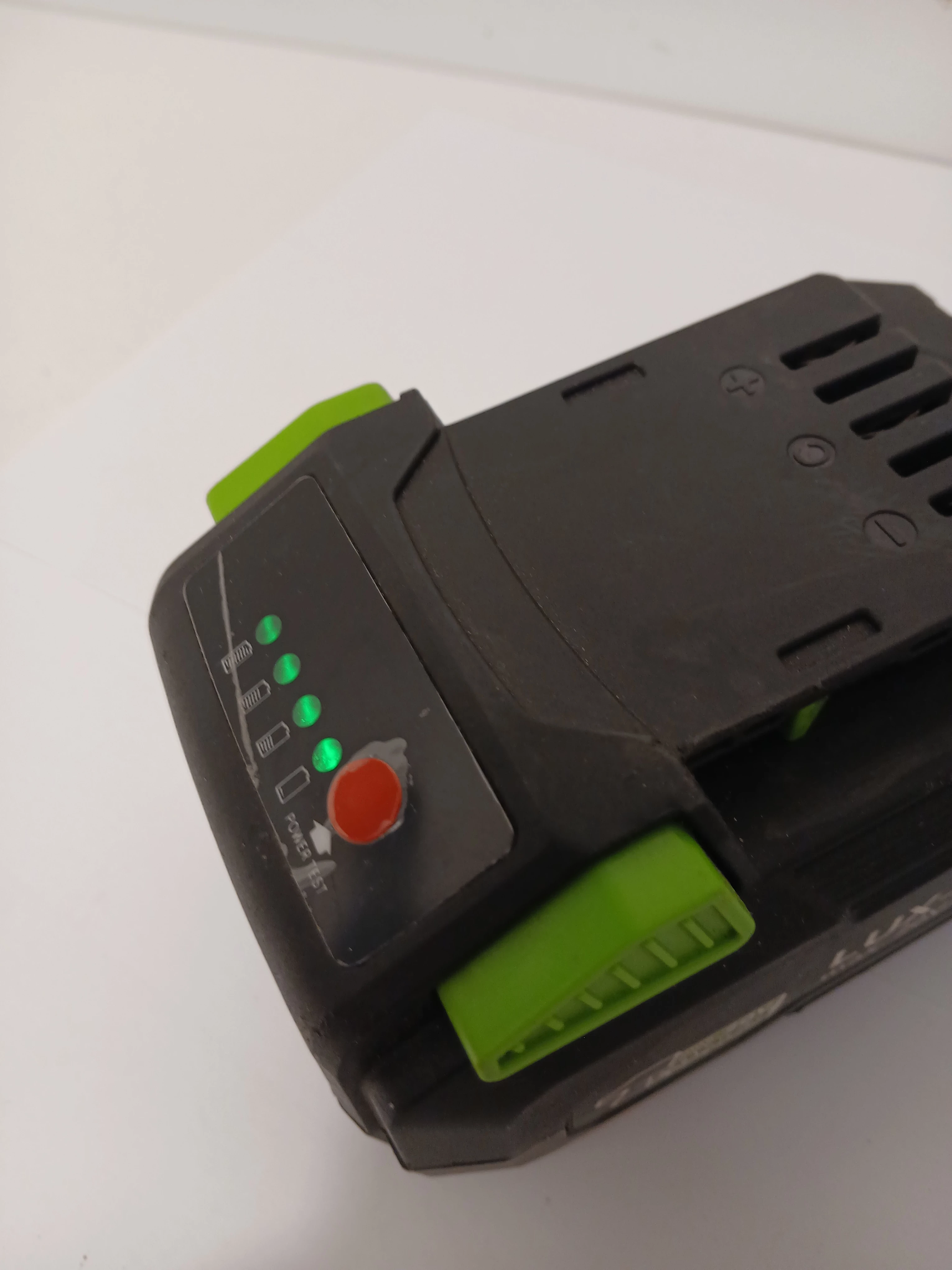 akumulator-li-ion-lux-tools-20-v-2-ah-pudelko-napiecie-v-128551-307721