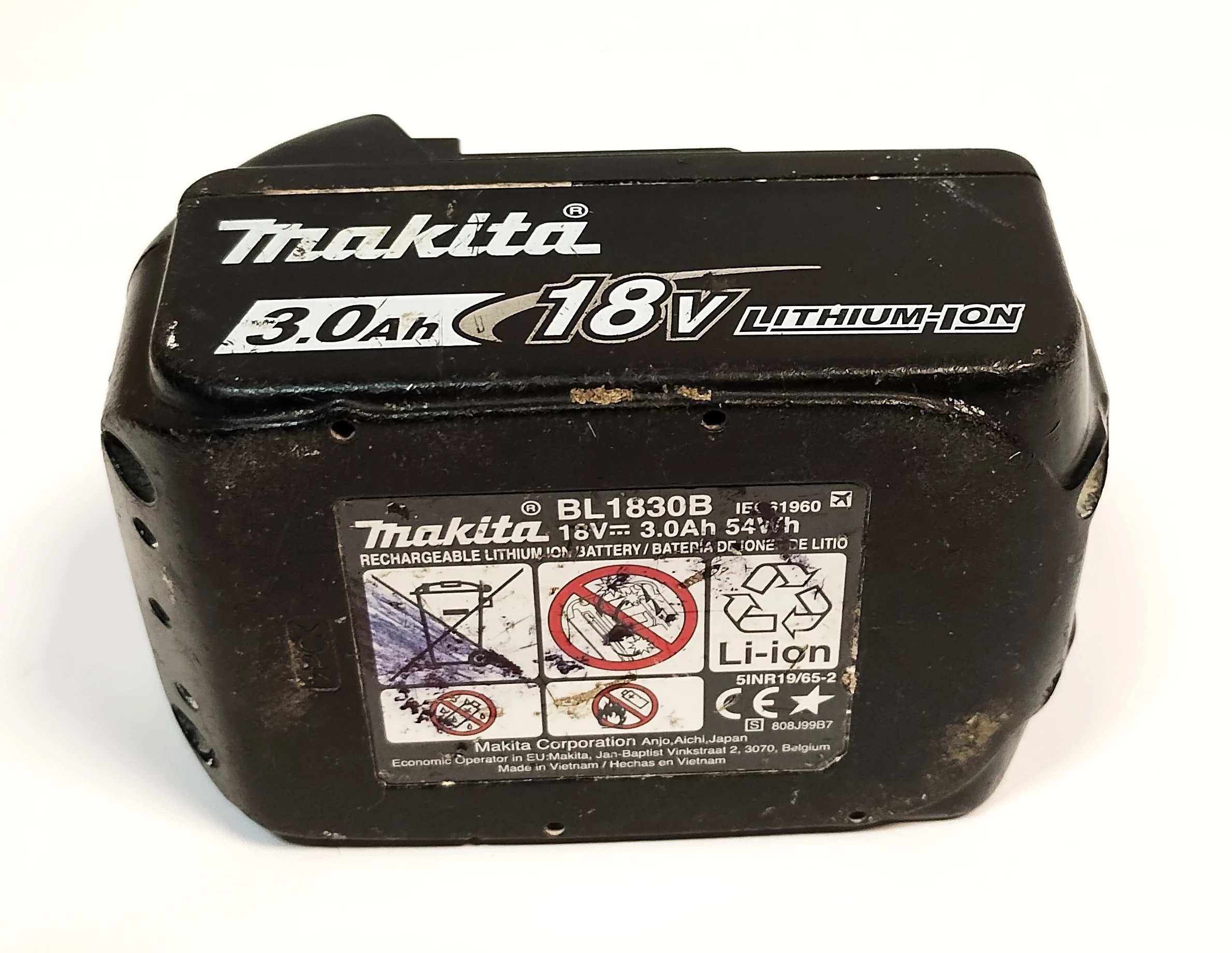 ladowarka-makita-dc18sd-z-akumulatorem-makita-bl1830b-certyfikaty-zgodnosci-218669-1