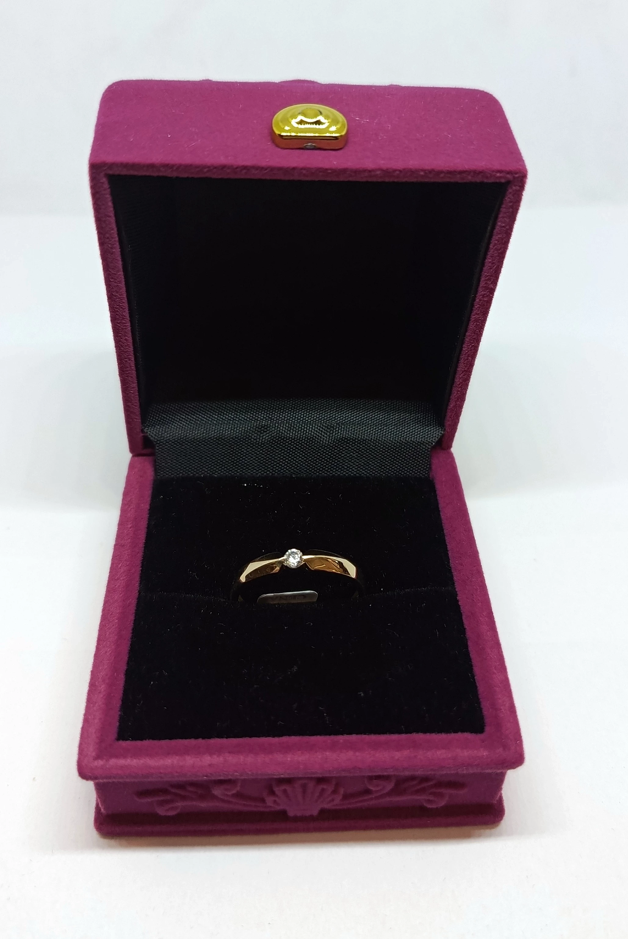 nienoszony-zloty-pierscionek-167-g-585-marka-248811-958954