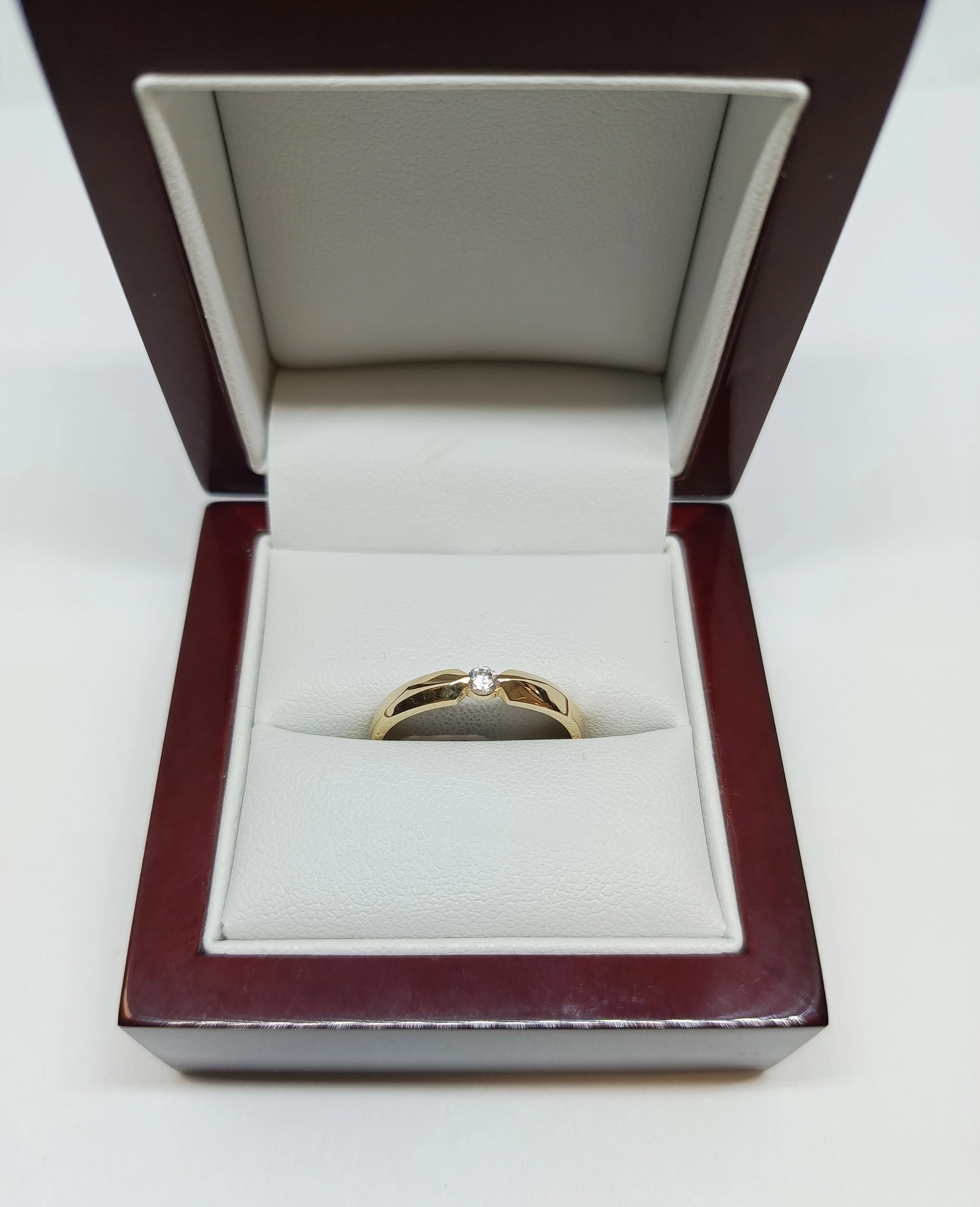 nienoszony-zloty-pierscionek-167-g-585-waga-167