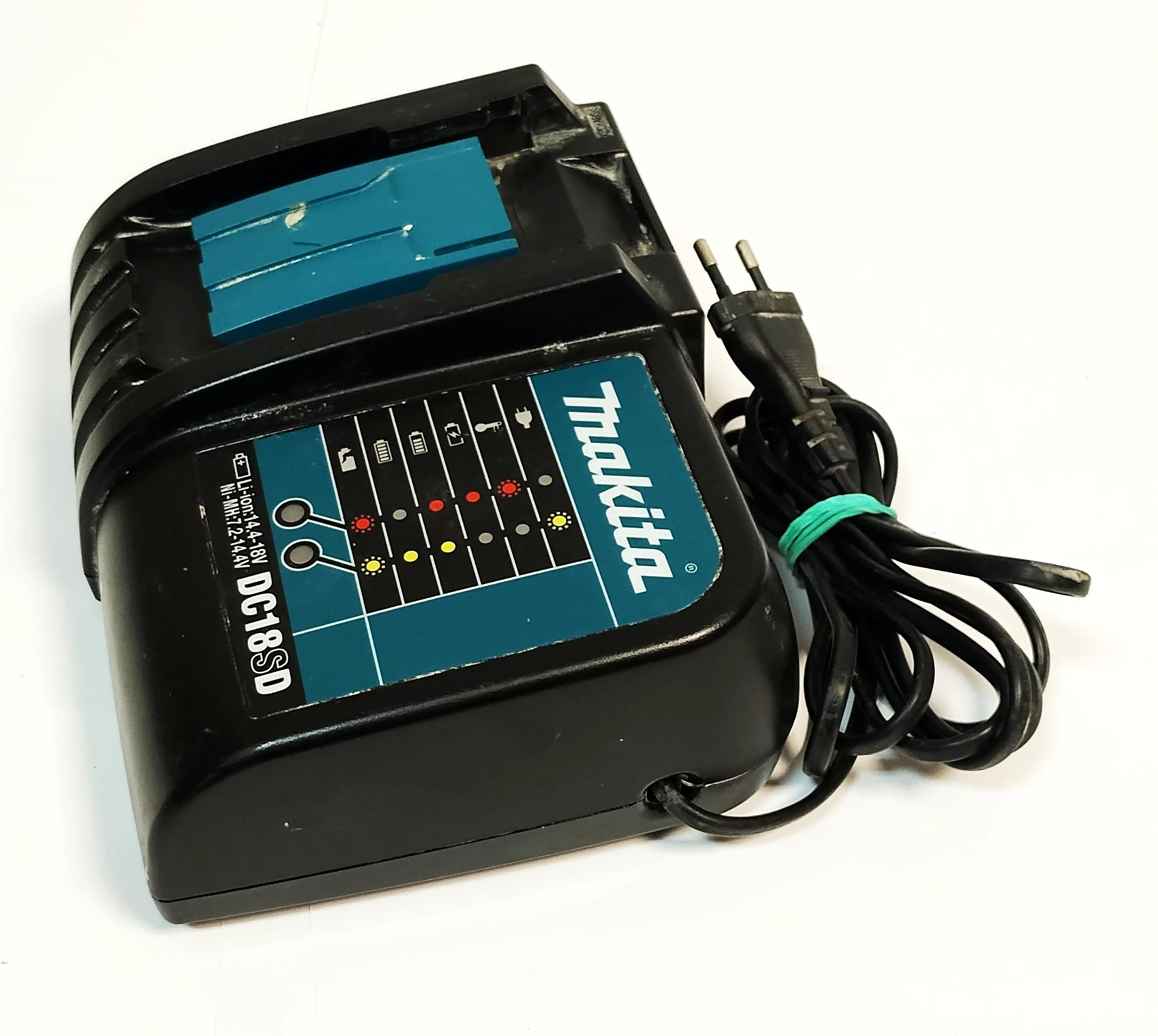 ladowarka-makita-dc18sd-z-akumulatorem-makita-bl1830b-stan-11323-2