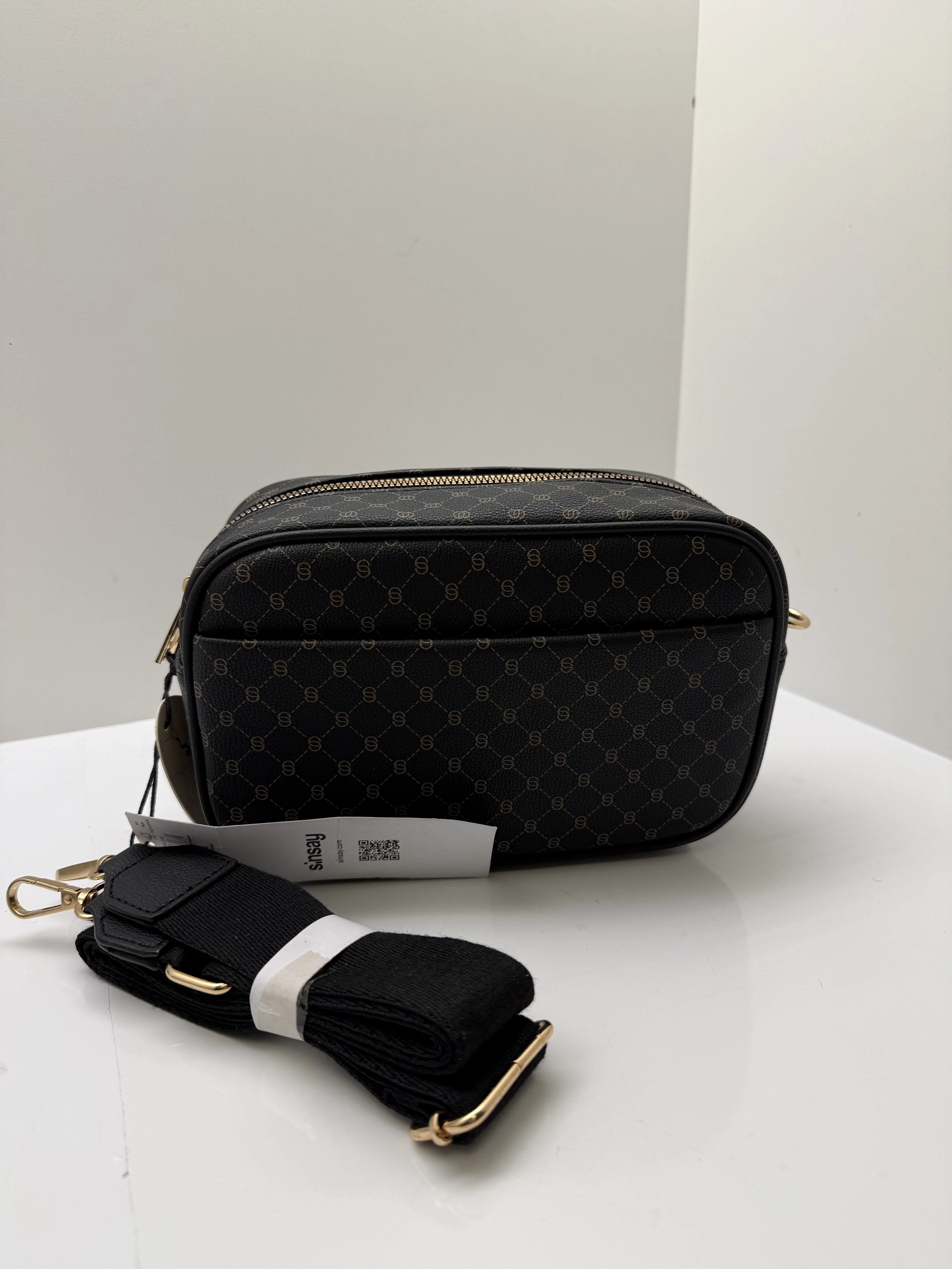 sinsay-torebka-listonoszka-skora-ekologiczna-czarny-krzywoustego-324-wroclaw