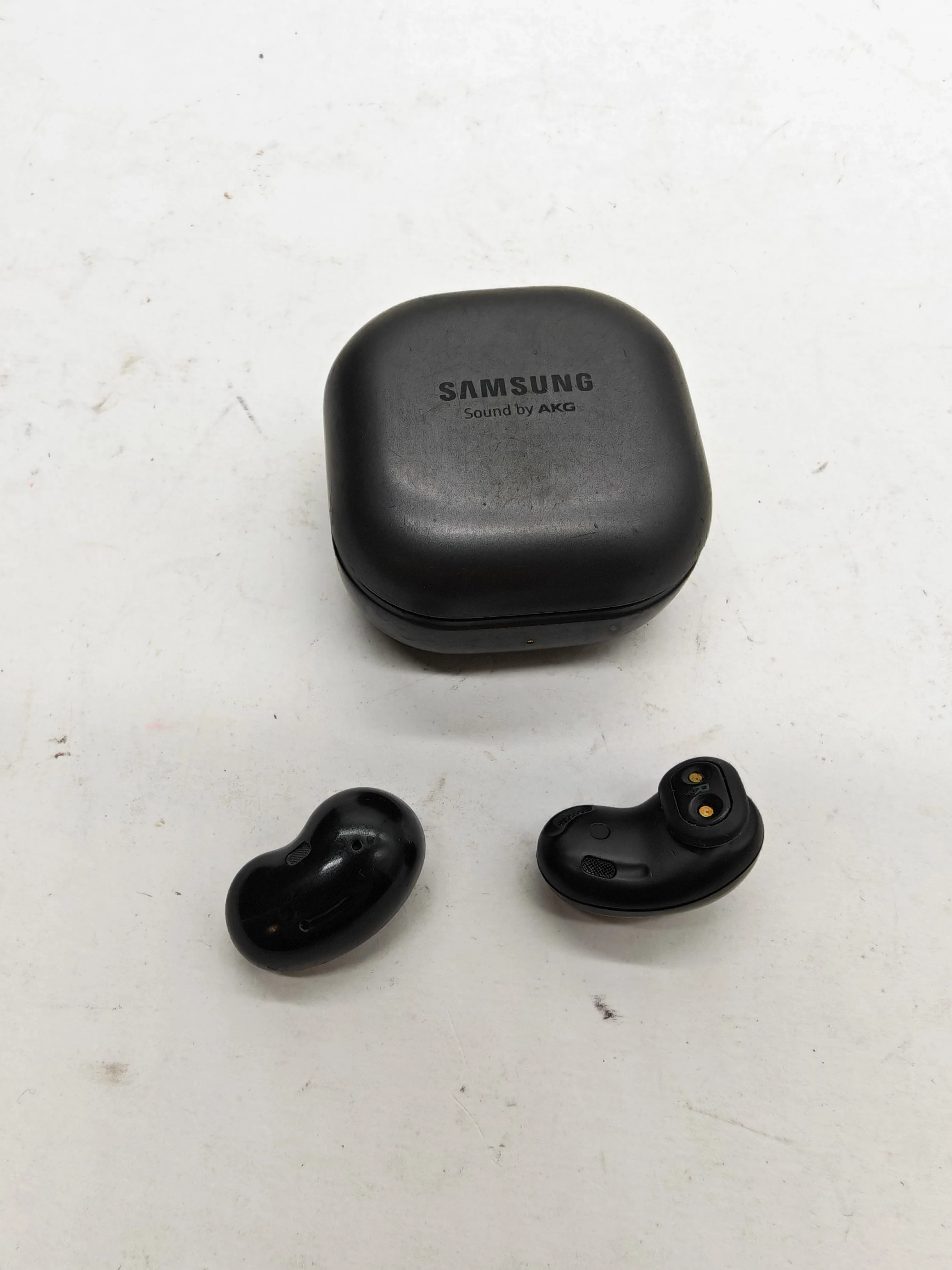 sluchawki-douszne-samsung-galaxy-buds-live-anc-r180-ean-gtin-8806090486852