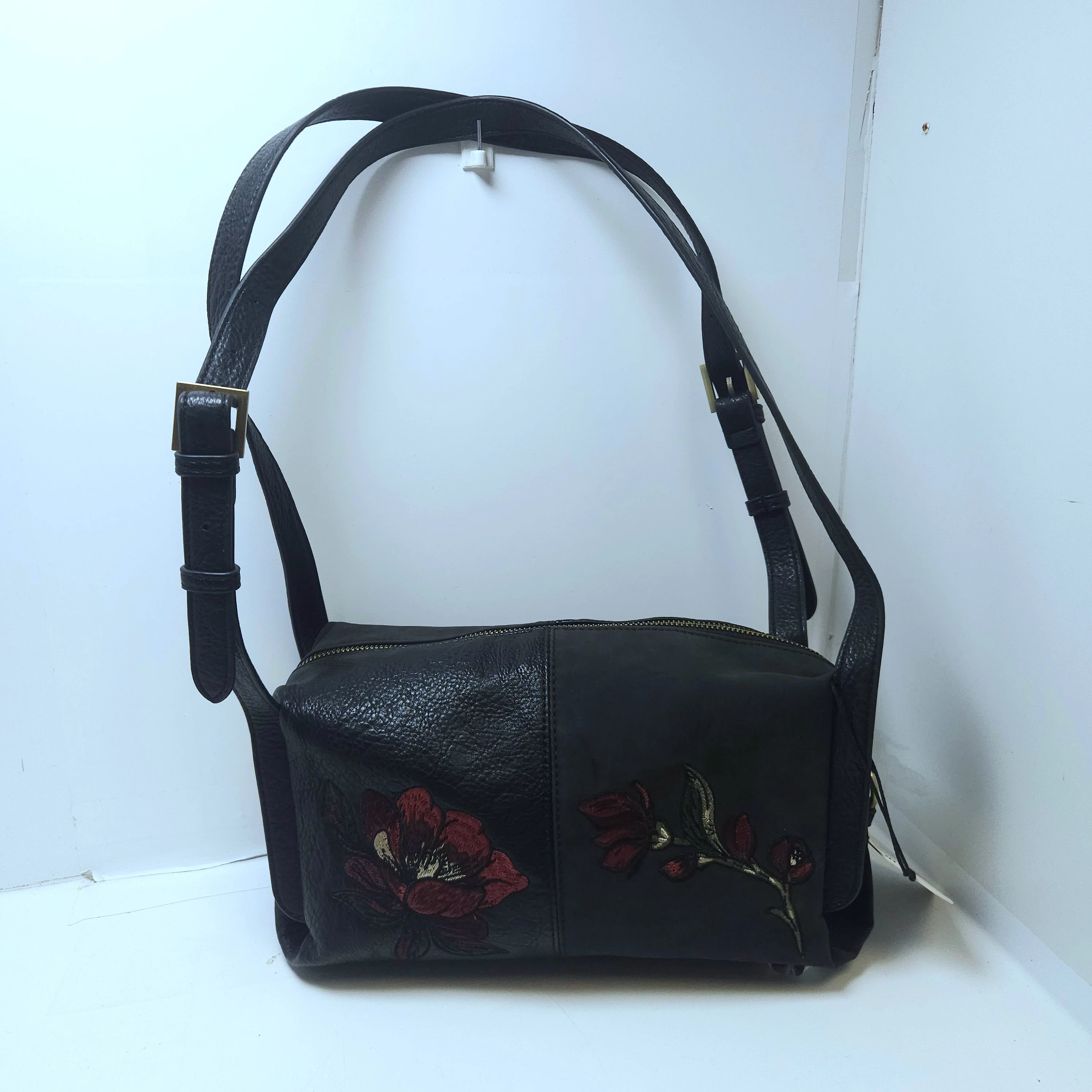 torebka-damskia-medicine-z-kwiatowym-wzorem-staromiejska-6-jawor