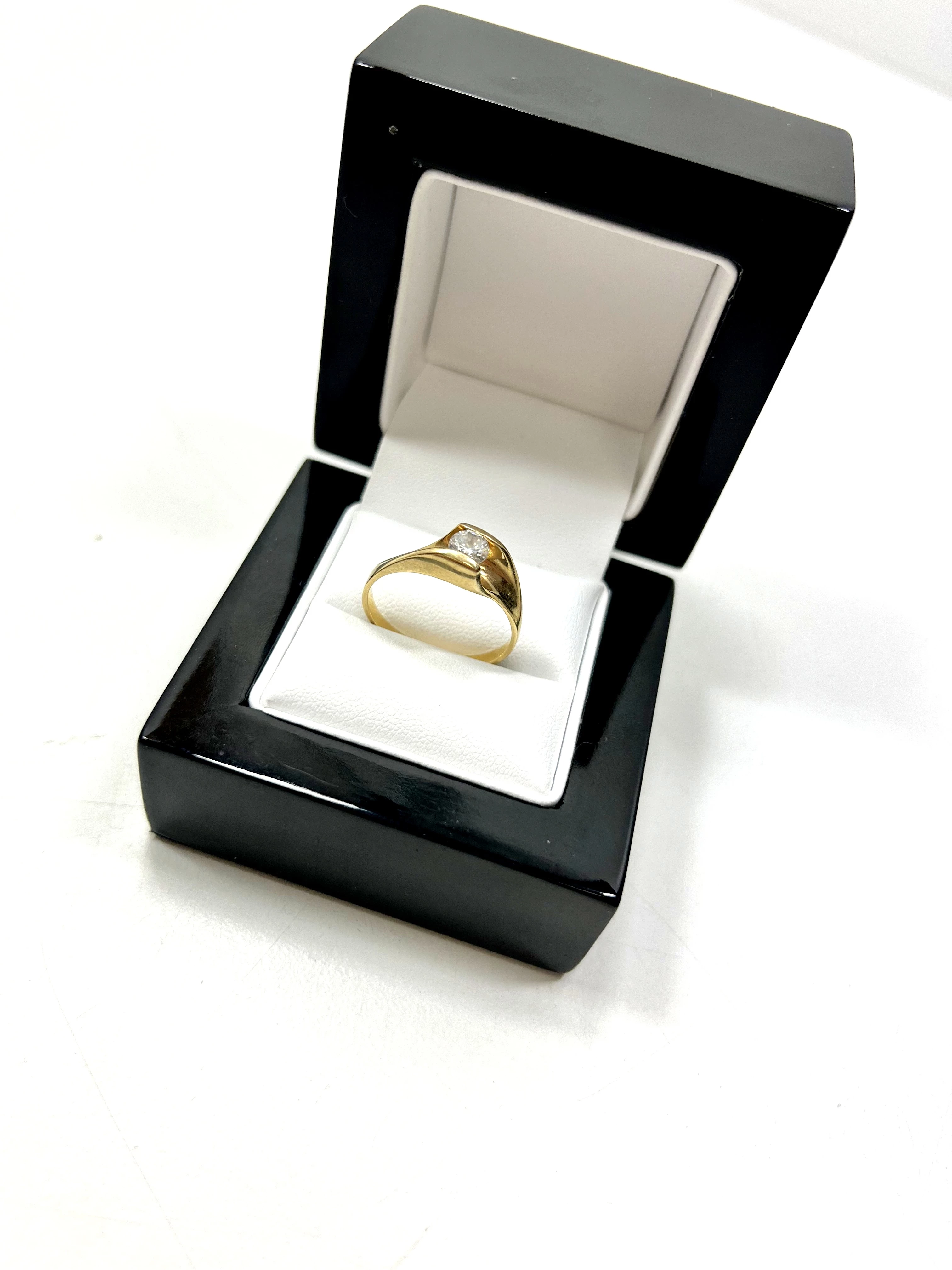 zloty-piekny-pierscionek-zareczynowy-r21-pr-585-waga-070