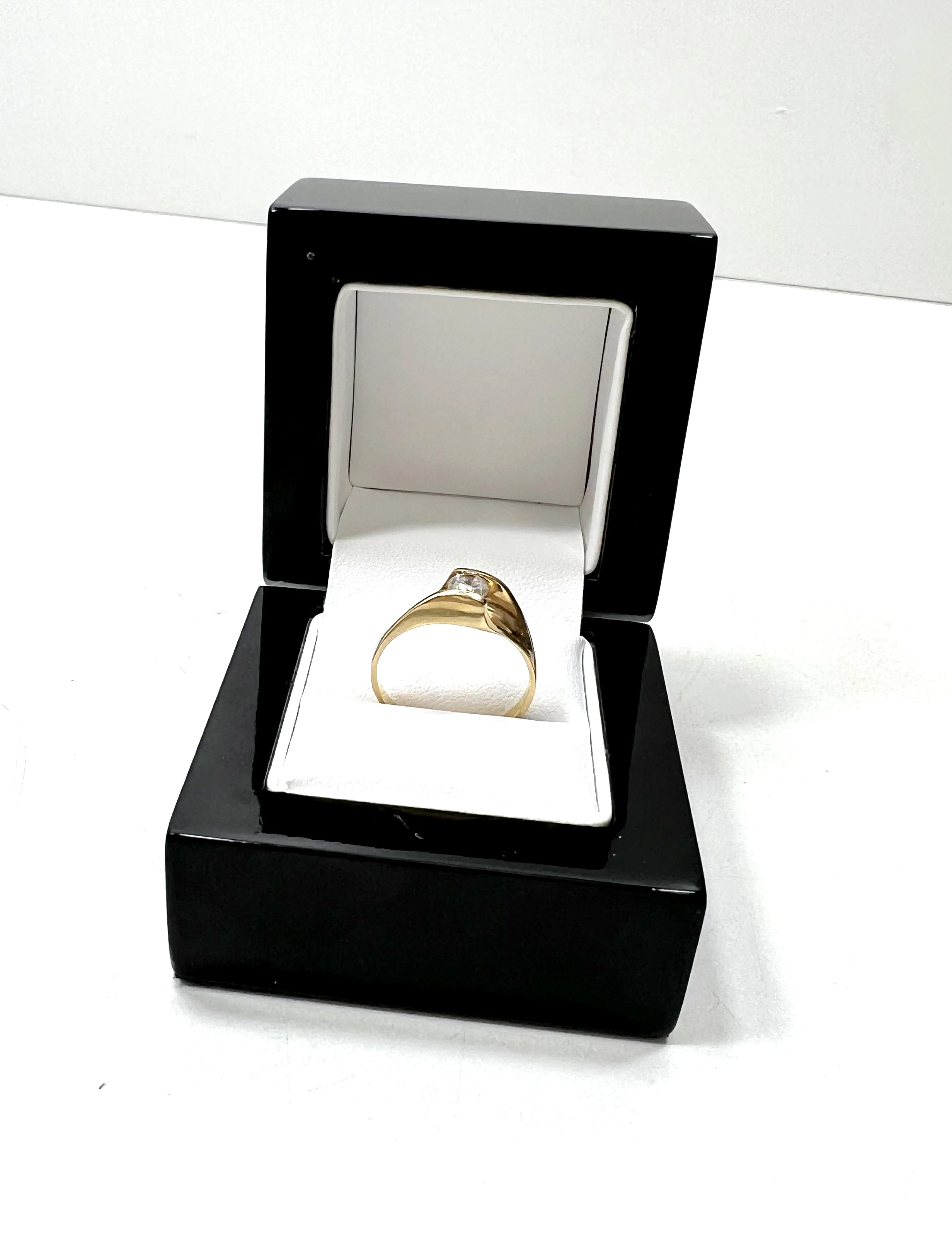 zloty-piekny-pierscionek-zareczynowy-r21-pr-585-stan-11323-2