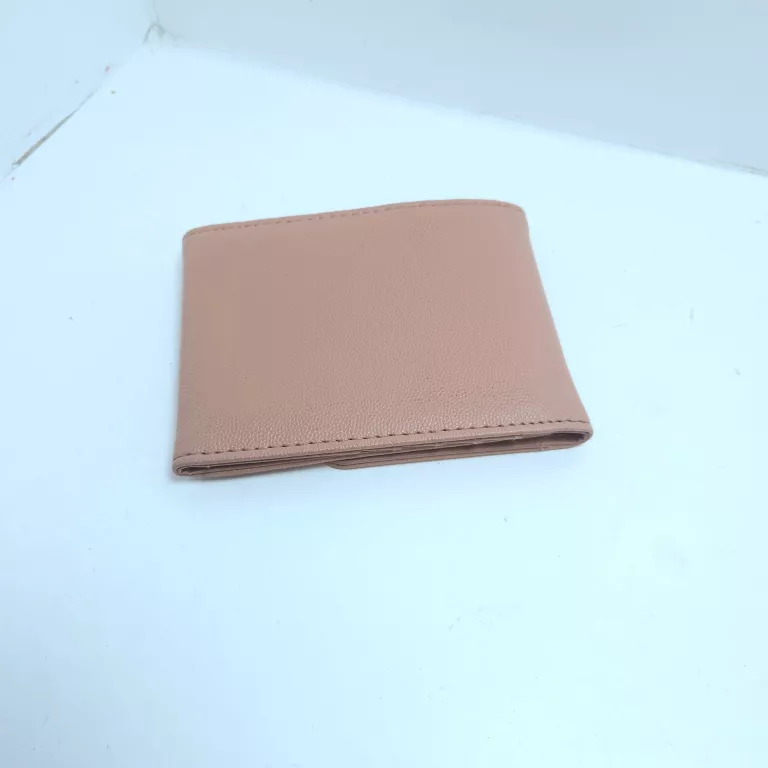 rozowy-portfel-damski-kmart-ean-gtin-8585063268311