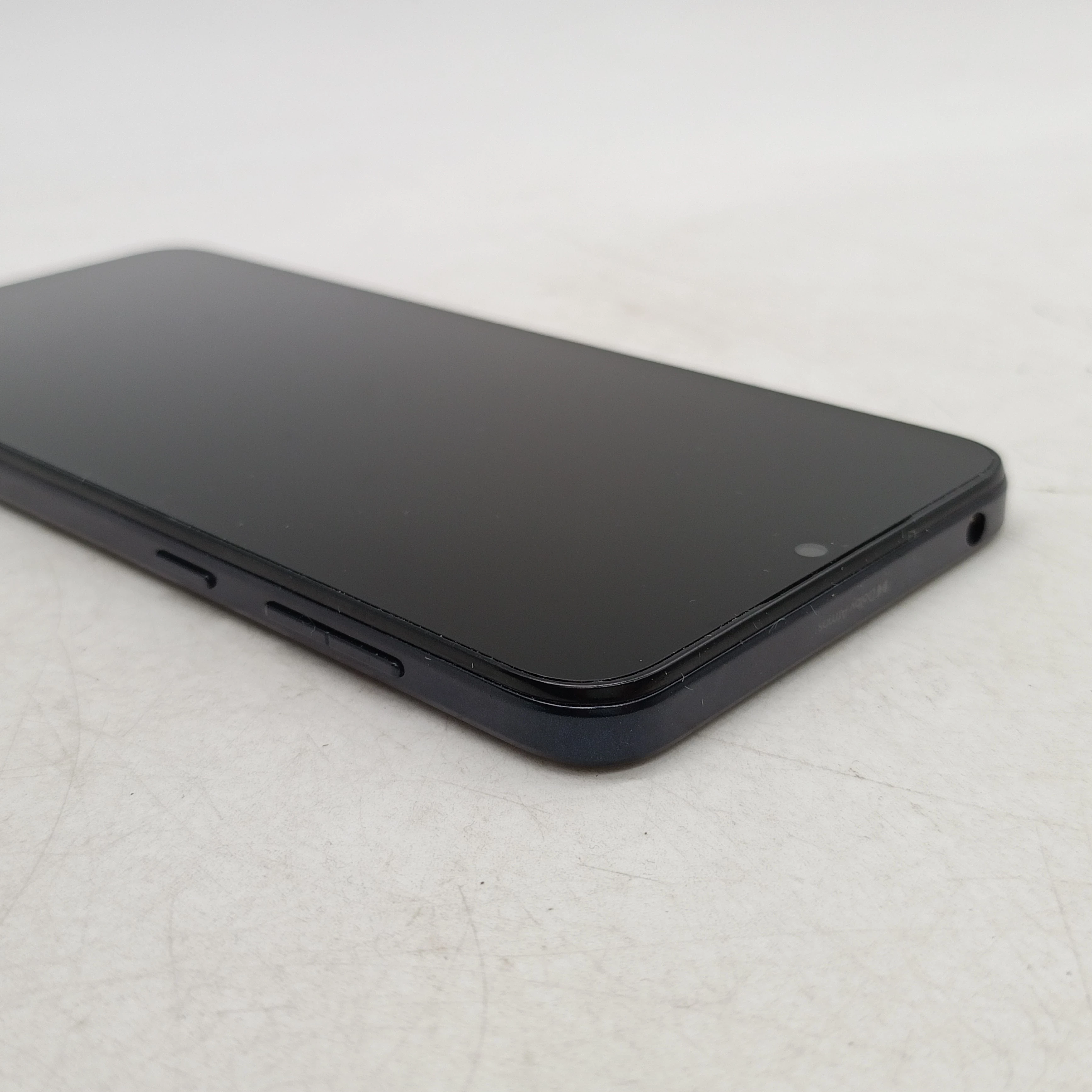 telefon-moto-e13-264gb-przekatna-ekranu-650