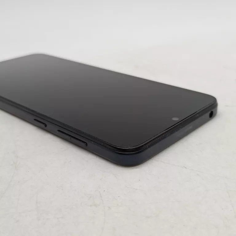 telefon-moto-e13-264gb-przekatna-ekranu-650