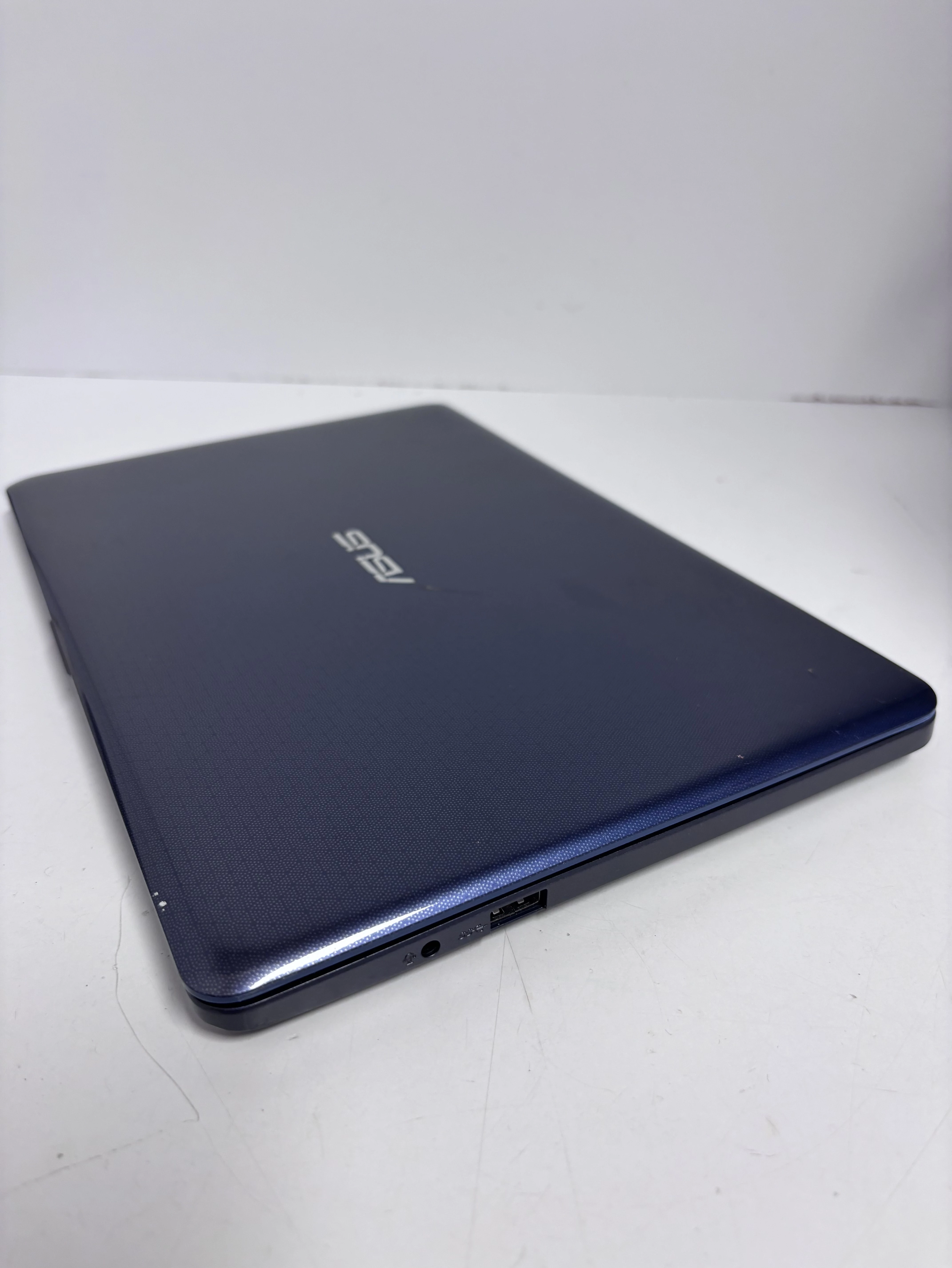 laptop-asus-e203m-4gbwin10-przekatna-ekranu-10