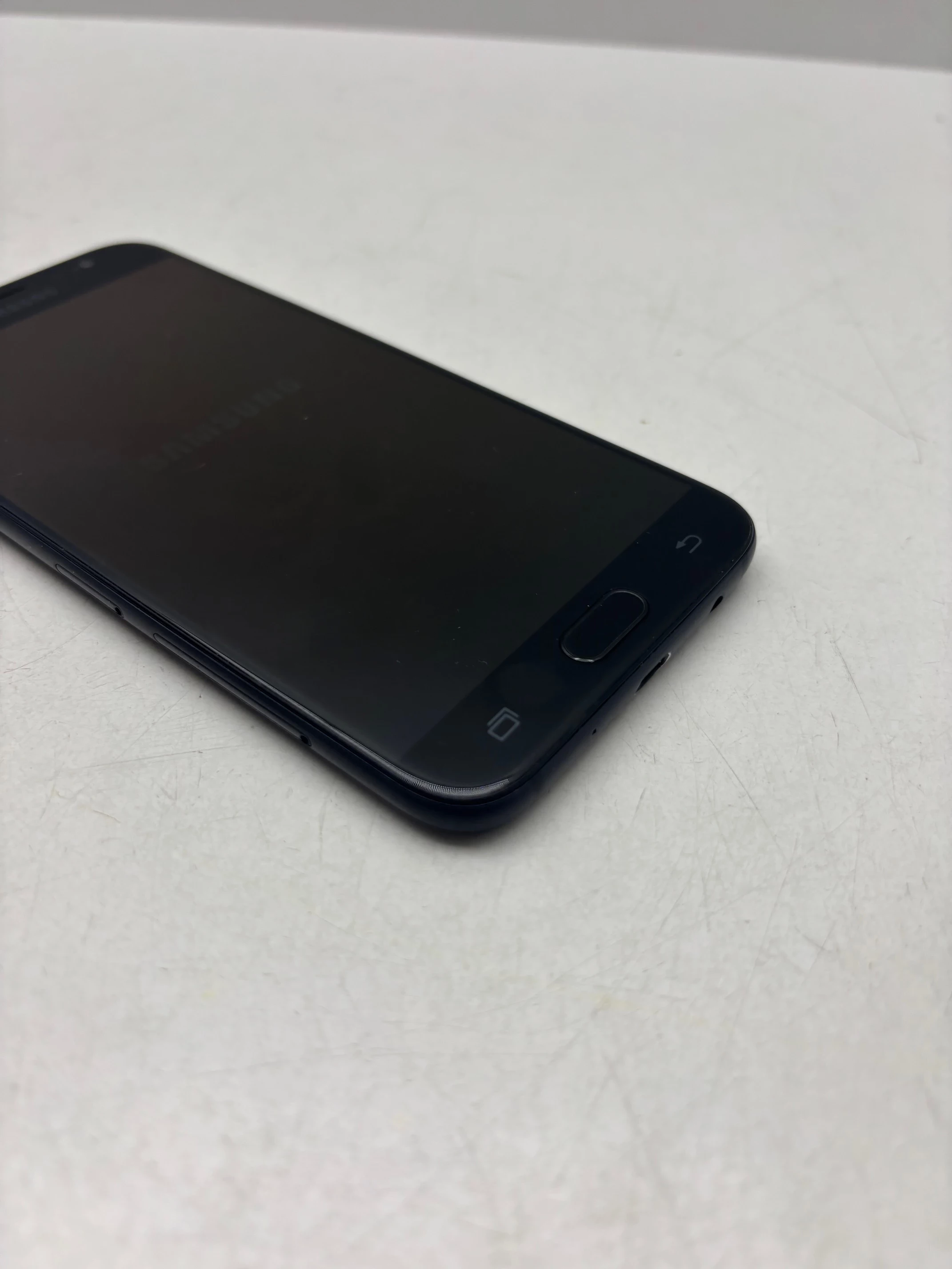 telefon-samsung-galaxy-j7-przekatna-ekranu-550