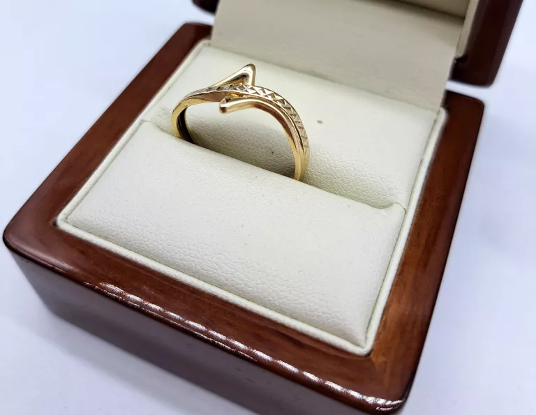 wyrob-jubilerski-uzywany-zloty-pierscionek-585-179g-rodzaj-2205-2