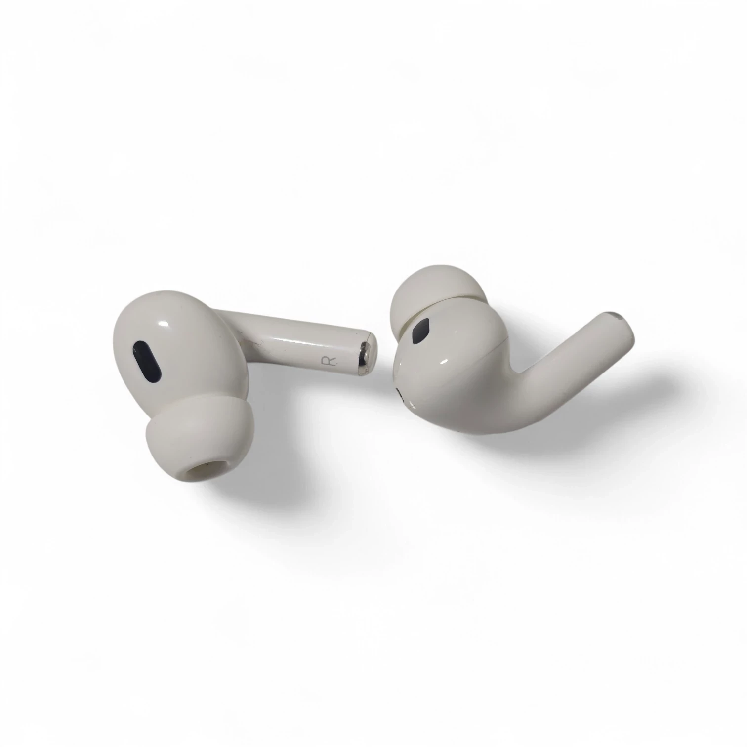sluchawki-bezprzewodowe-airpods-pro-2-gen-kolor-dominujacy-129357-2