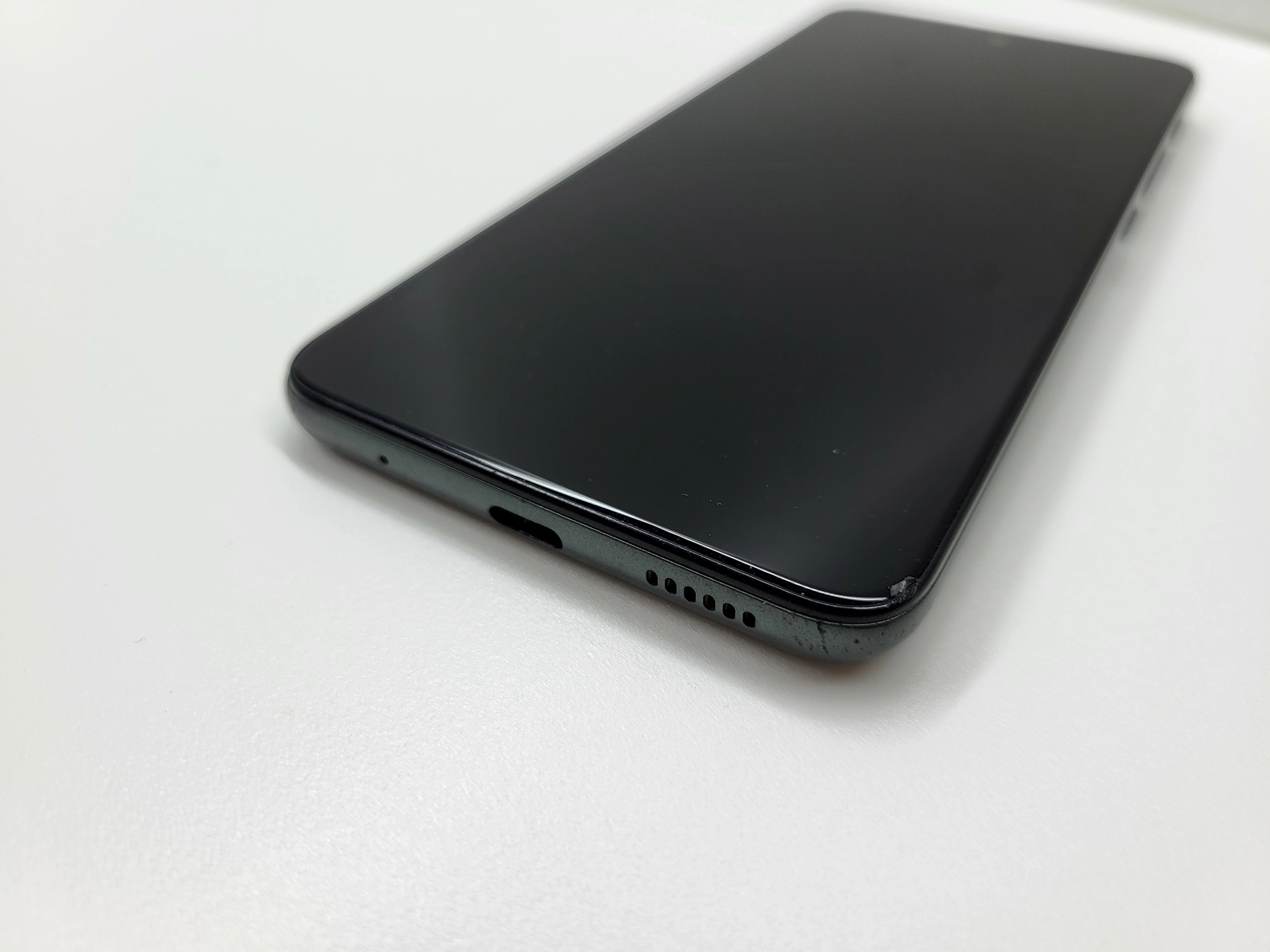 telefon-motorola-moto-e40-kod-producenta-parl0001pl