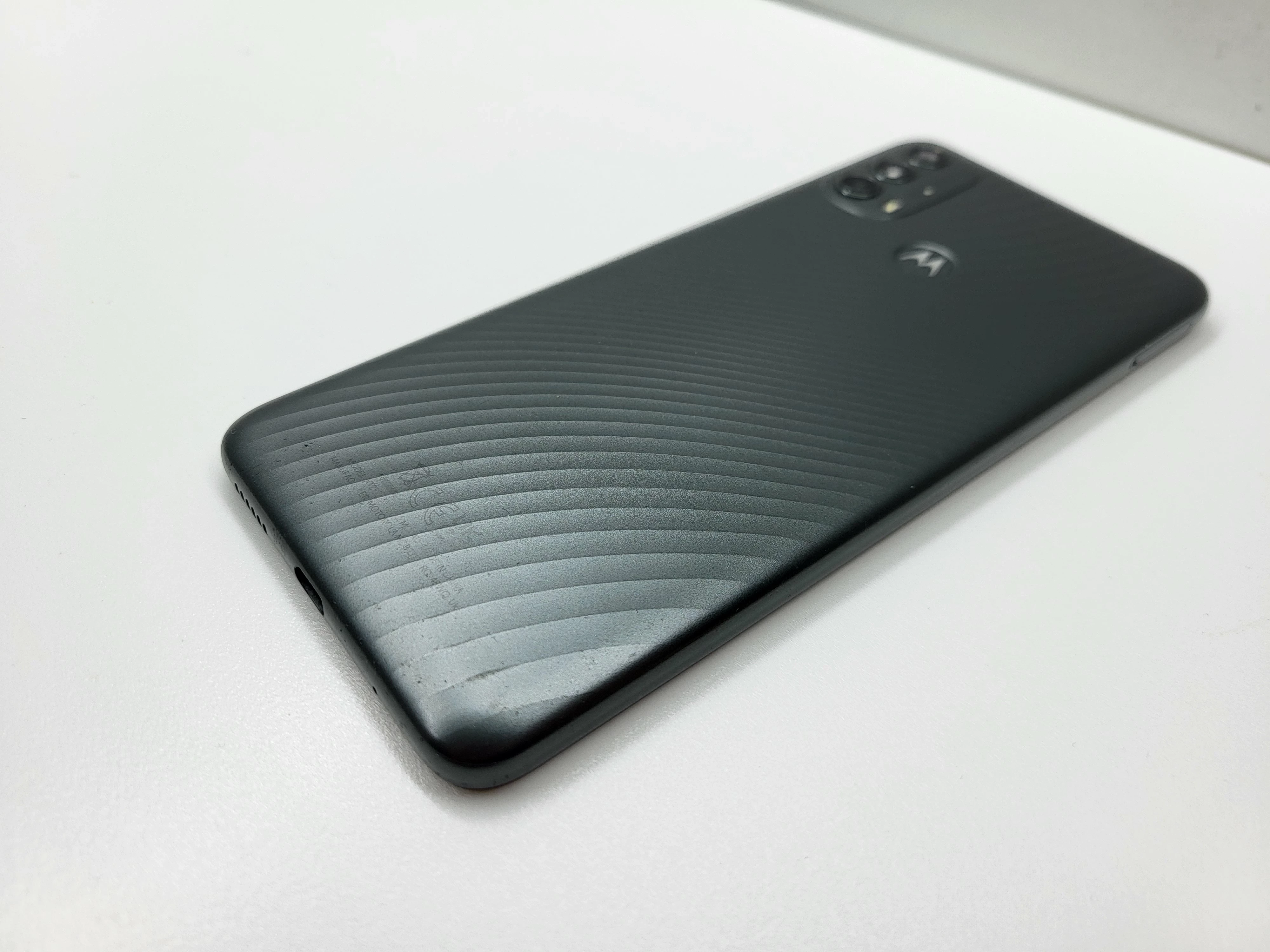 telefon-motorola-moto-e40-ean-gtin-840023220135