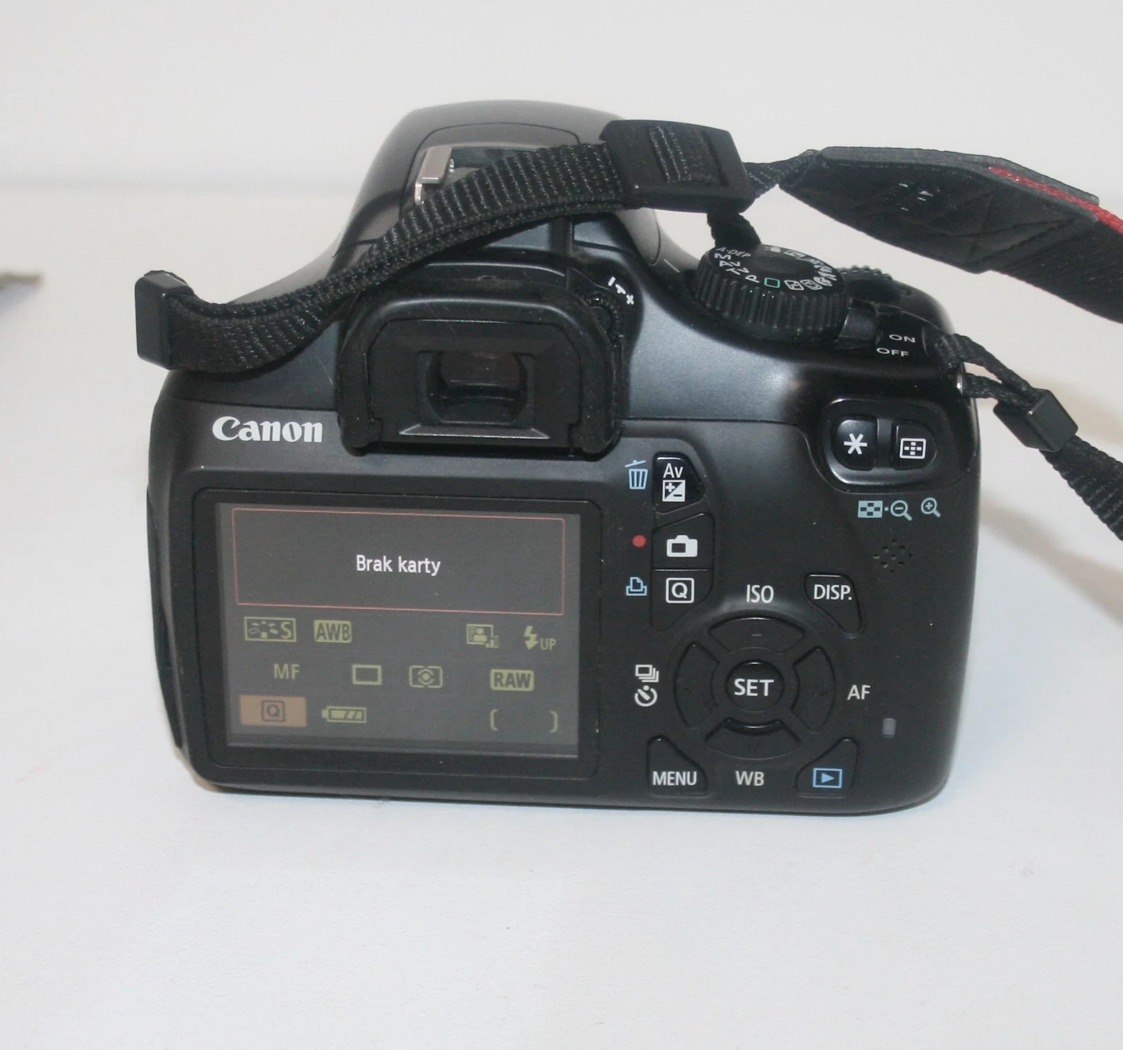 aparat-canon-eos-1100d-rozdzielczosc-1200