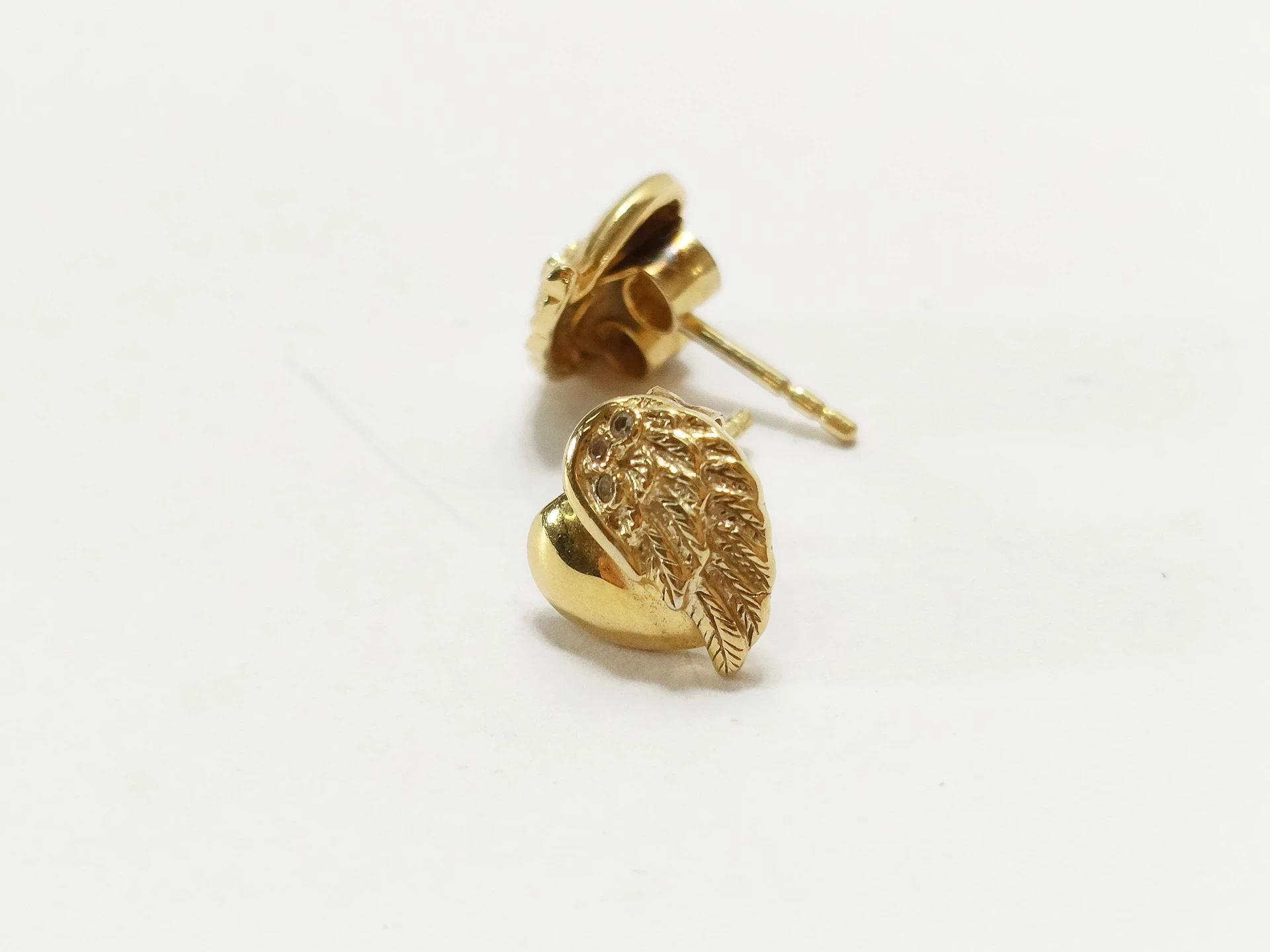 piekne-srebrne-kolczyki-srebro-925-wkretki-serca-skrzydla-194-zlote-stan-11323-2