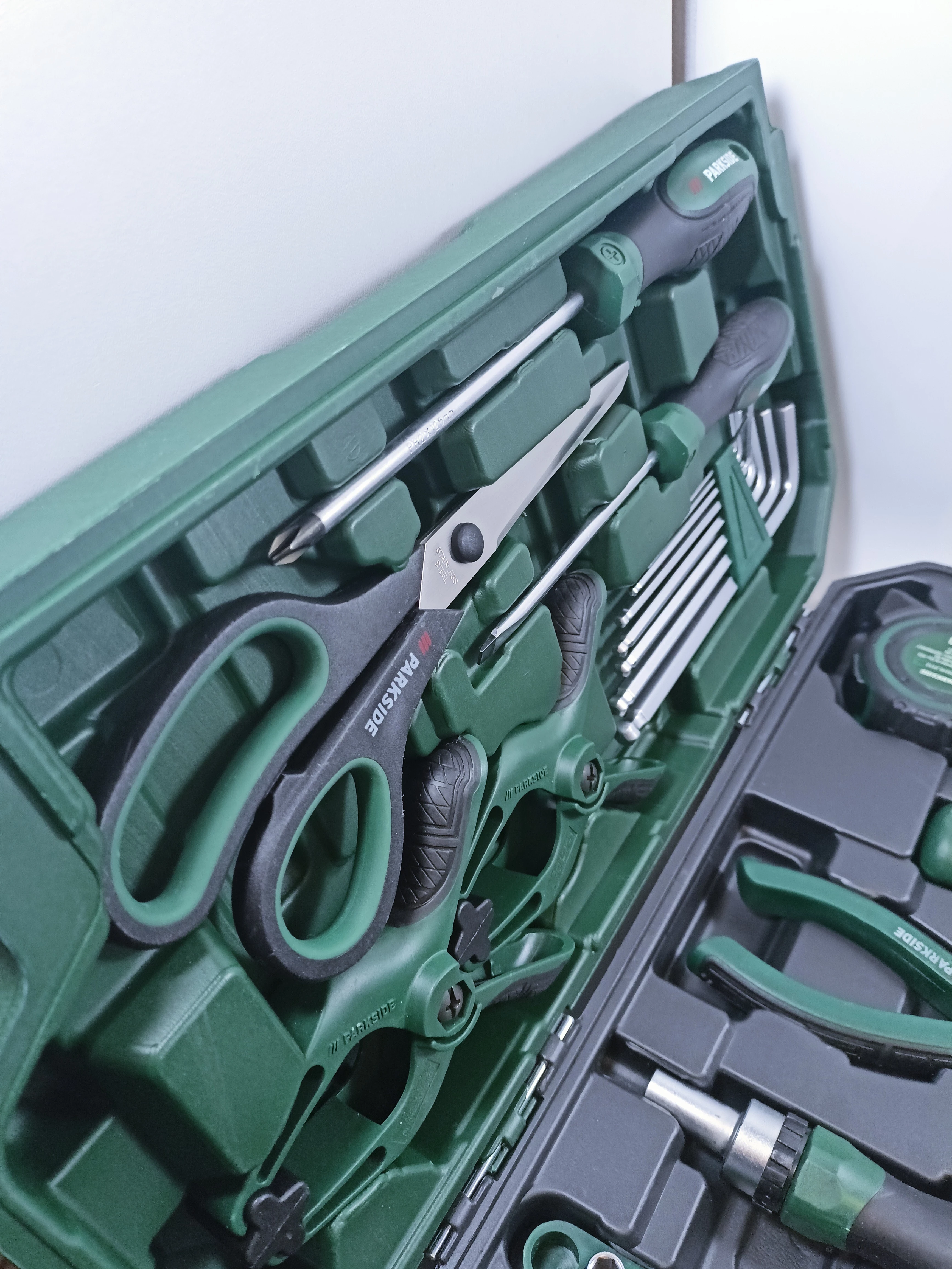 parkside-skrzynka-z-narzedziami-80-elementow-liczba-elementow-w-zestawie-80