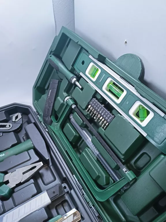 parkside-skrzynka-z-narzedziami-80-elementow-stan-11323-2