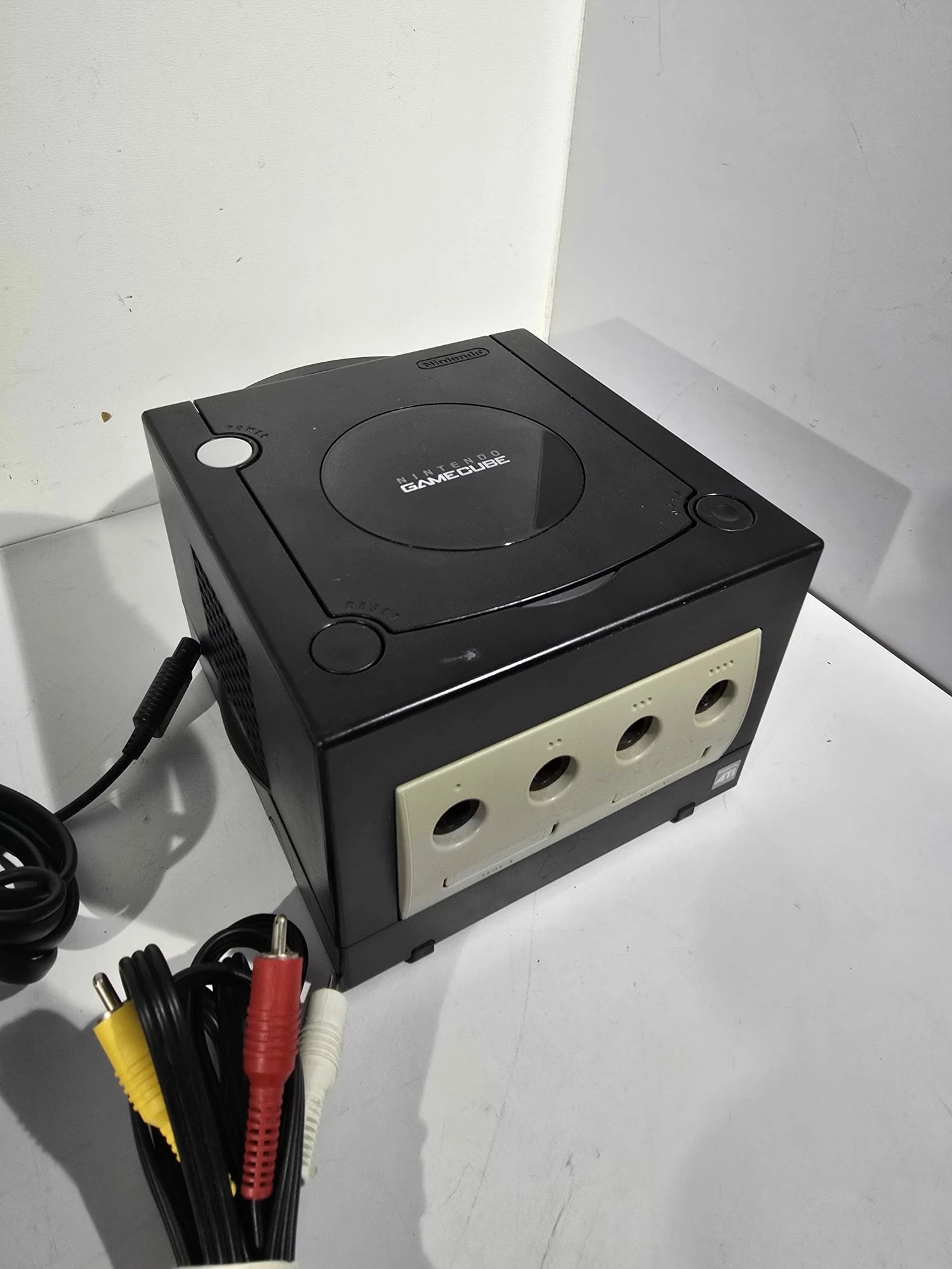 konsola-nintendo-gamecube-dol-001-eur-kompletgra-ean-gtin-045496370039