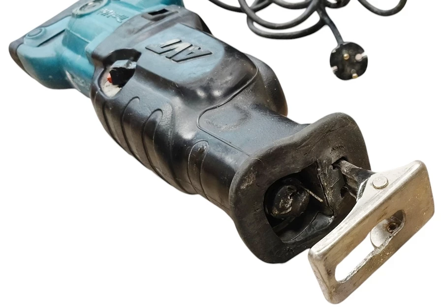 pila-szablasta-makita-jr3070ct-kod-producenta-jr3070ct