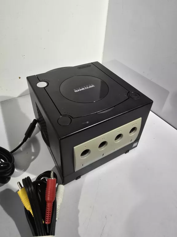 konsola-nintendo-gamecube-dol-001-eur-kompletgra-ean-gtin-045496370039
