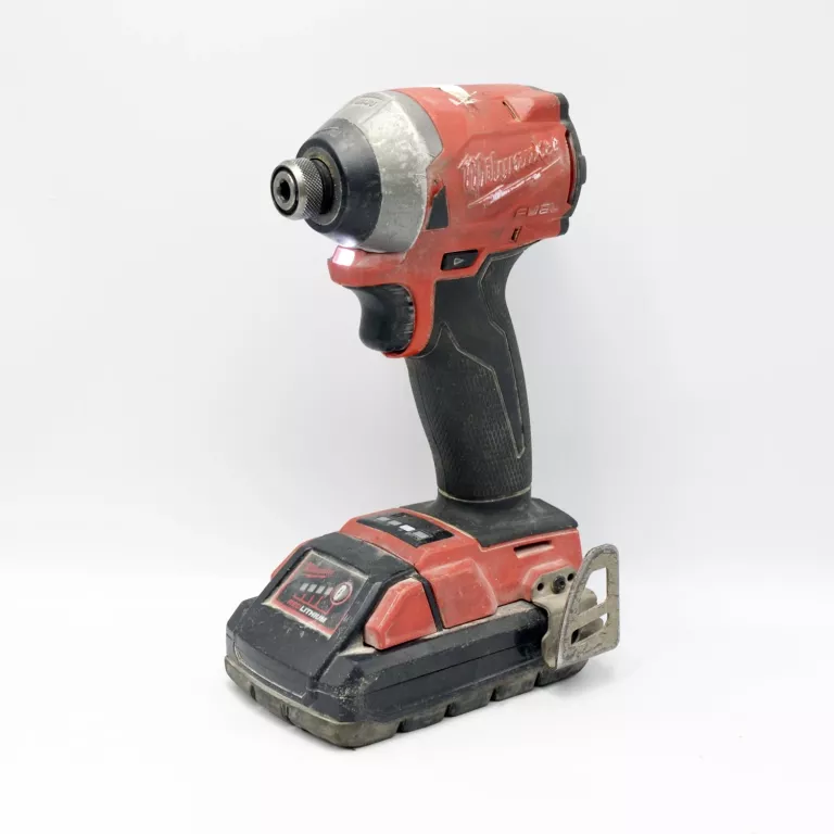 klucz-udarowy-milwaukee-m18-fid-2-swietlikow-8-warszawa