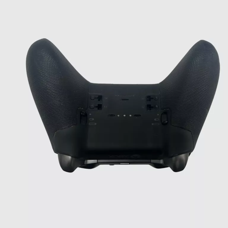 konsola-xbox-series-x-1tb-pad-okablowanie-pudelko-ean-gtin-889842640809