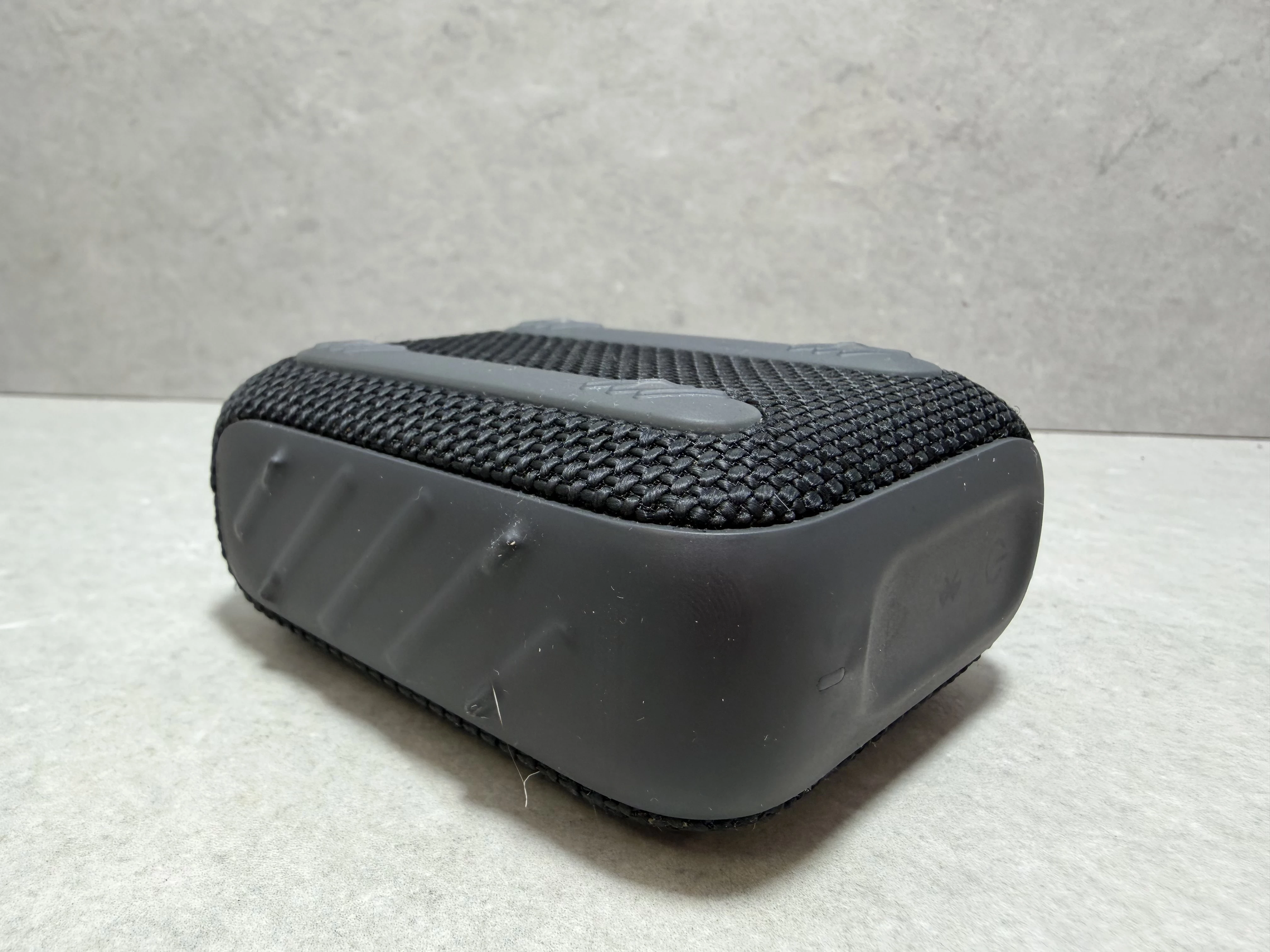 glosnik-jbl-go-4-stan-11323-2