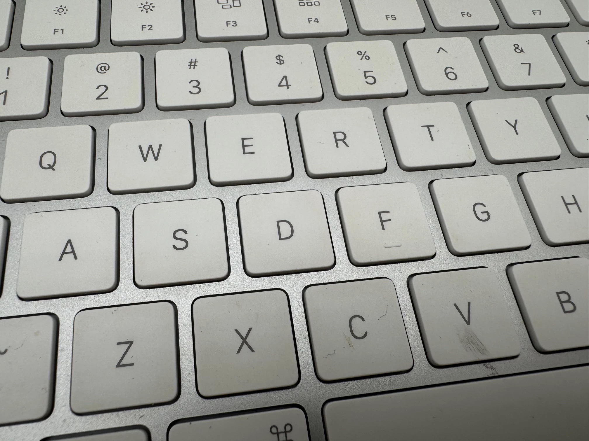 klawiatura-apple-biala-a1644-stan-11323-2