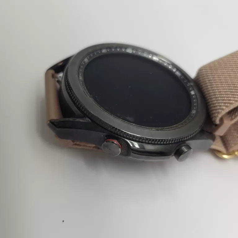 smartwatch-samsung-watch3-1606-stan-11323-2